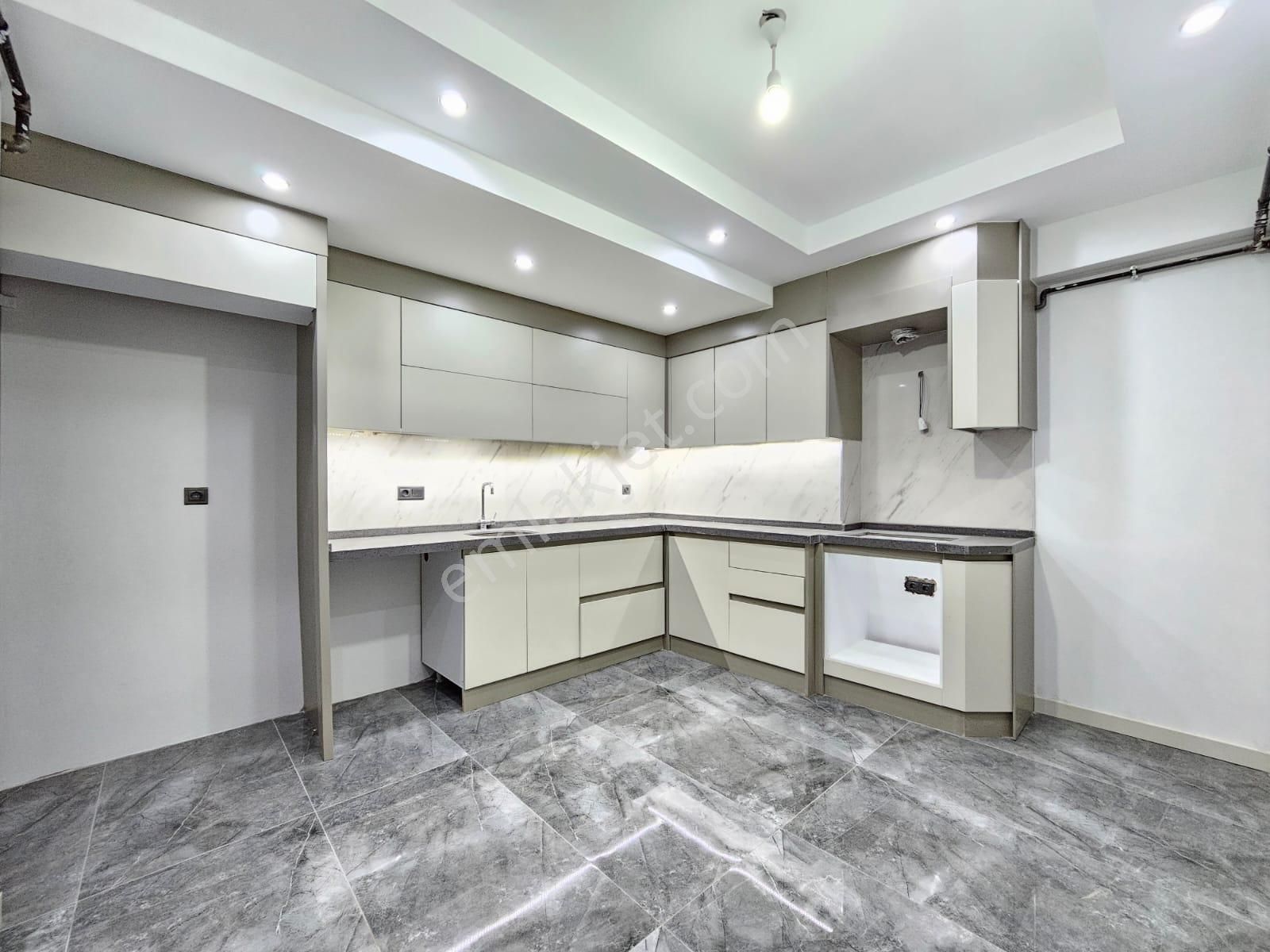 Denizli Hallaçlar Da 3+1 160 M2 Caddeye Yakın Panjurlu Satılık Fırsat Daire