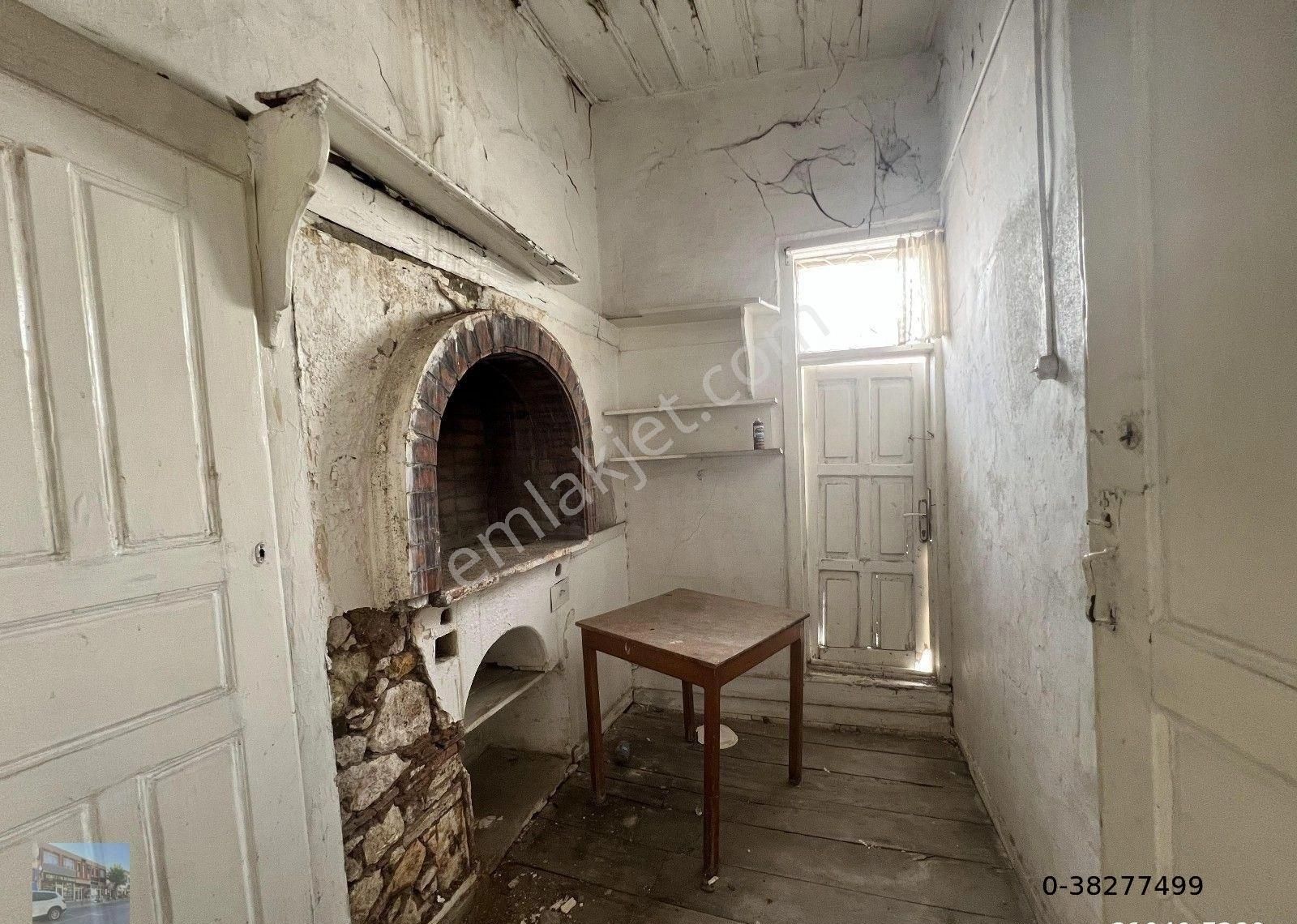 Balıkesir Ayvalık Ta Satılık Tarihi Mustakıl Ev Ve İş Yeri - Görsel 2