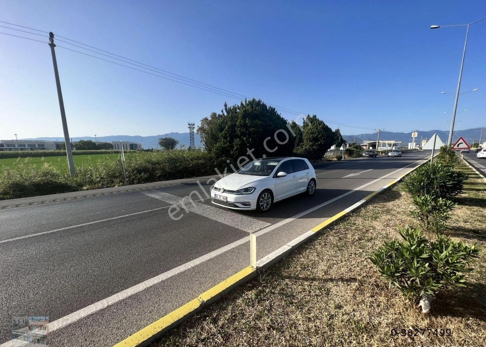 Edremit Te Satılık 11,904 Metre Kare Arsa.ana Yola 96 Metre Cepheli. - Görsel 2