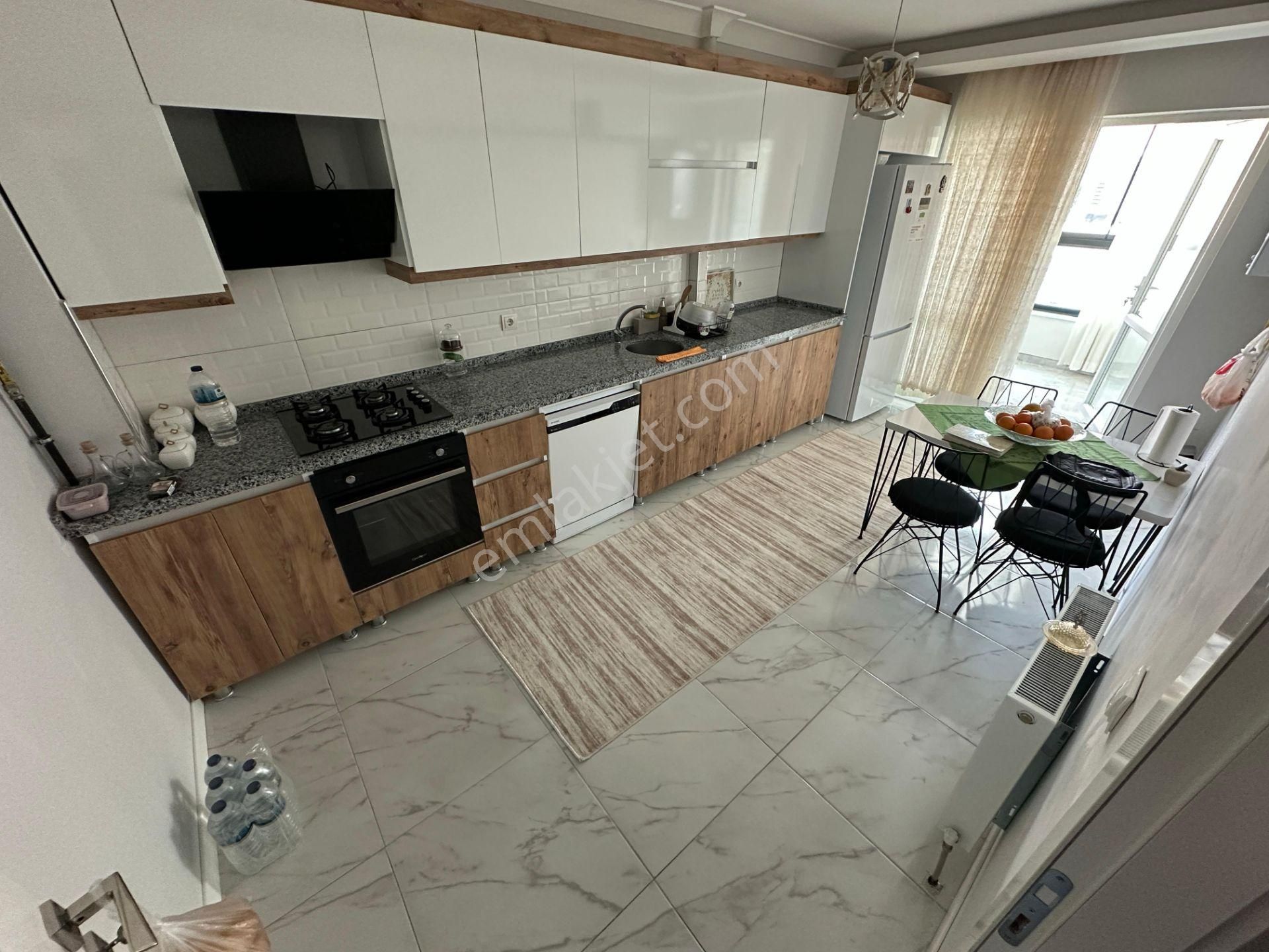 Yenikent'te 3+1 Full Yapılı Salon Bağımsız Asansörlü Ebeveyn Banyolu Muhteşem Daire!!