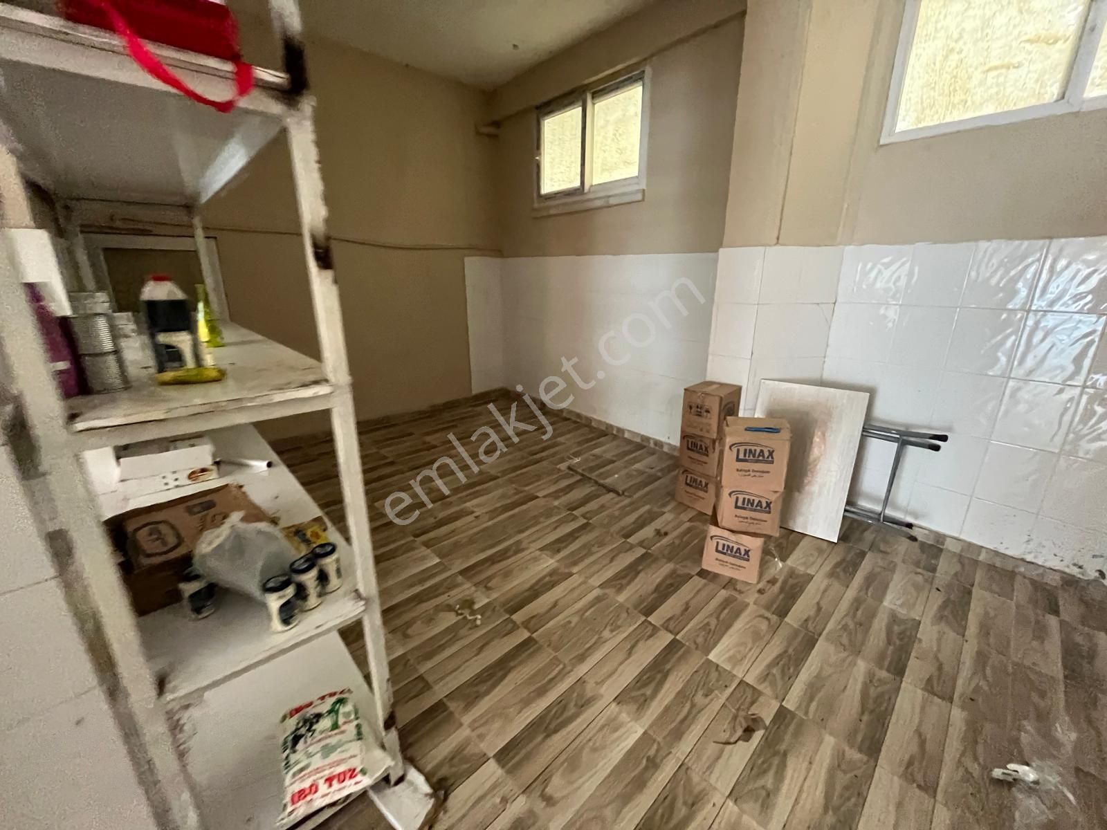 Ergünden Pirireiste Caddeye Yakın Satılık 60m2 Dükkan
