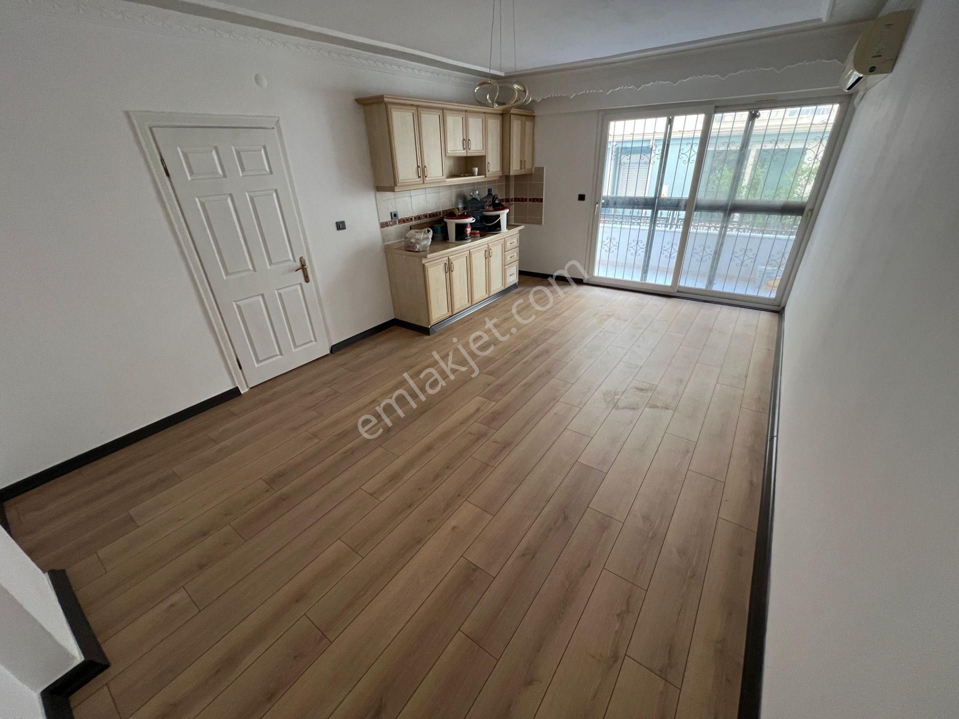 Didimde Merkezi Konum Da Caddeye Yaın 2+1 Yüksek Giriş Daire
