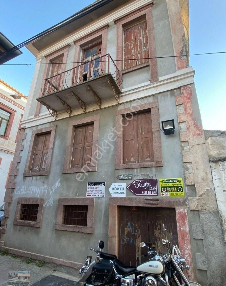 Ayvalık Ta Satılık Mustakil Ev.taş Bina. - Görsel 4