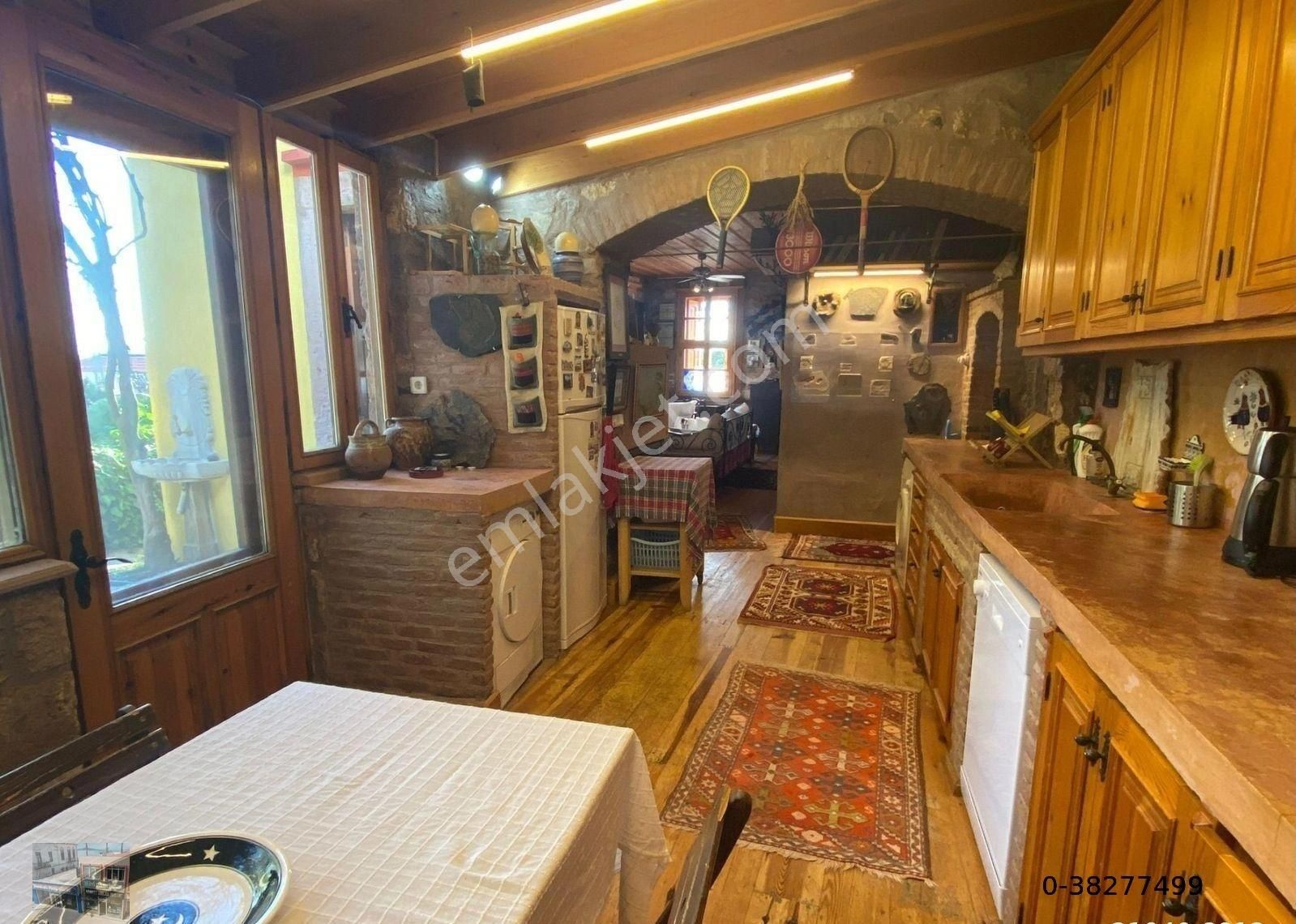 Balıkesir Ayvalık Cunda Da Satılık Mukemmel Taş Ev.geniş Bahceli - Görsel 4