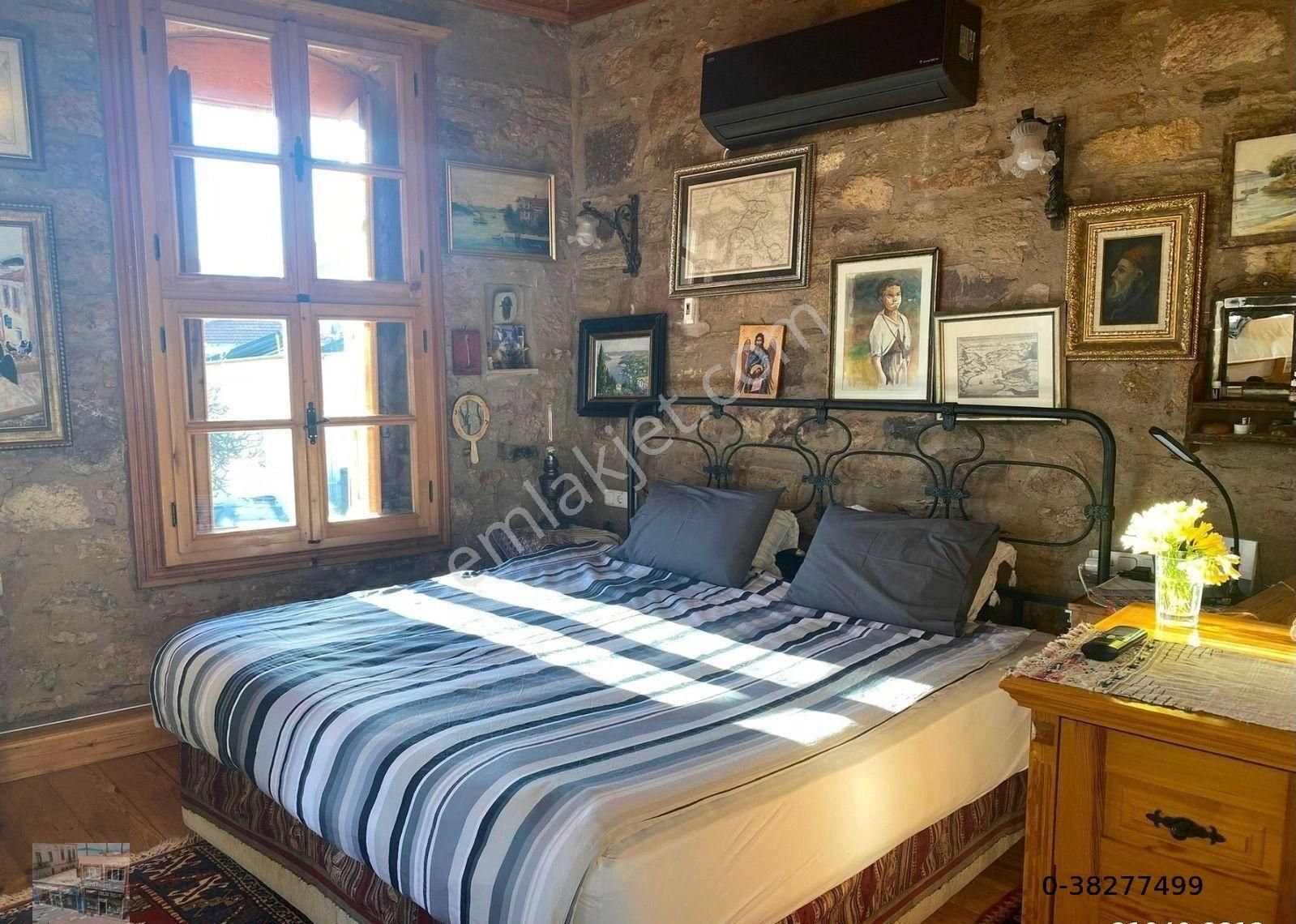 Balıkesir Ayvalık Cunda Da Satılık Mukemmel Taş Ev.geniş Bahceli - Görsel 3