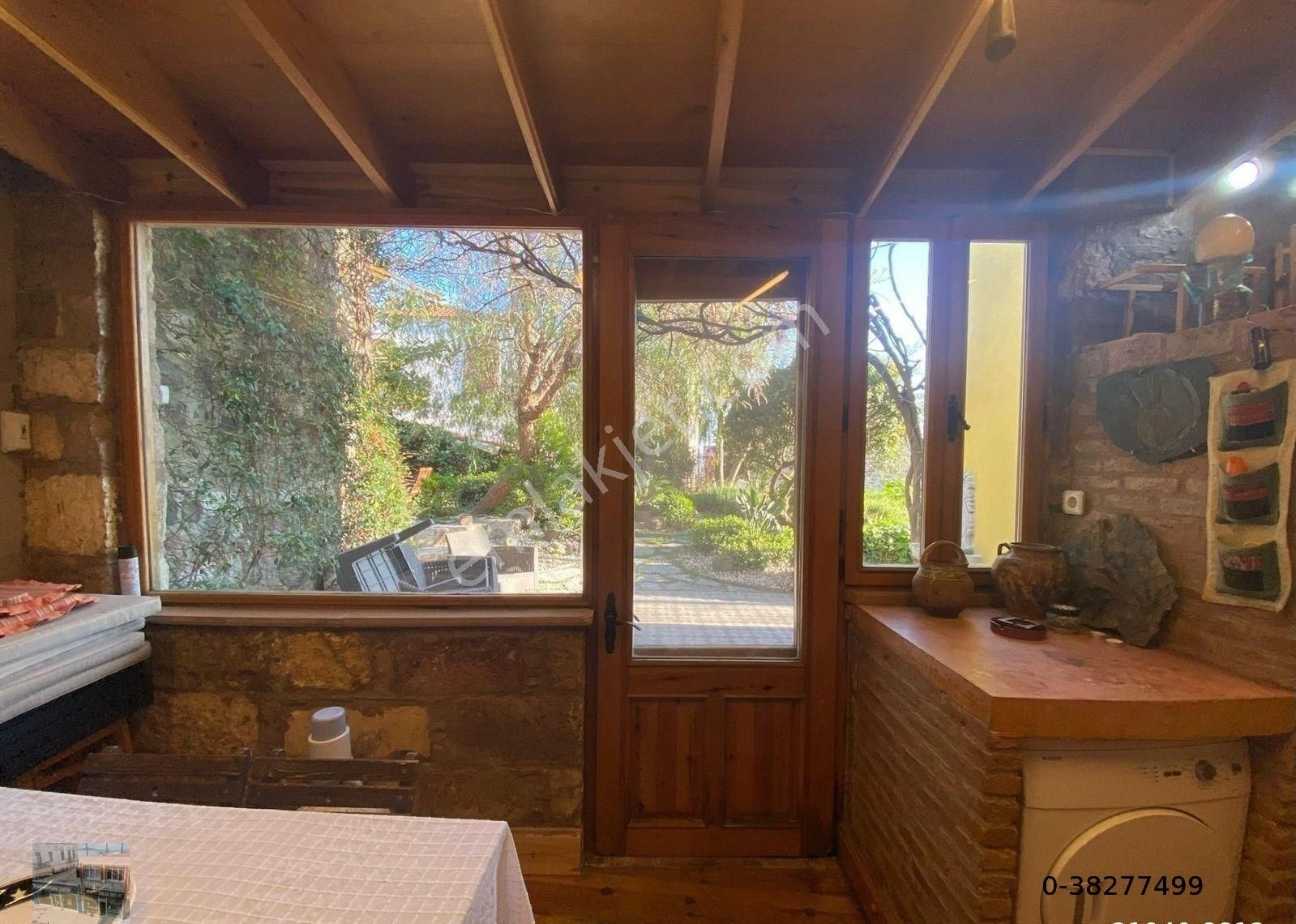 Balıkesir Ayvalık Cunda Da Satılık Mukemmel Taş Ev.geniş Bahceli - Görsel 13