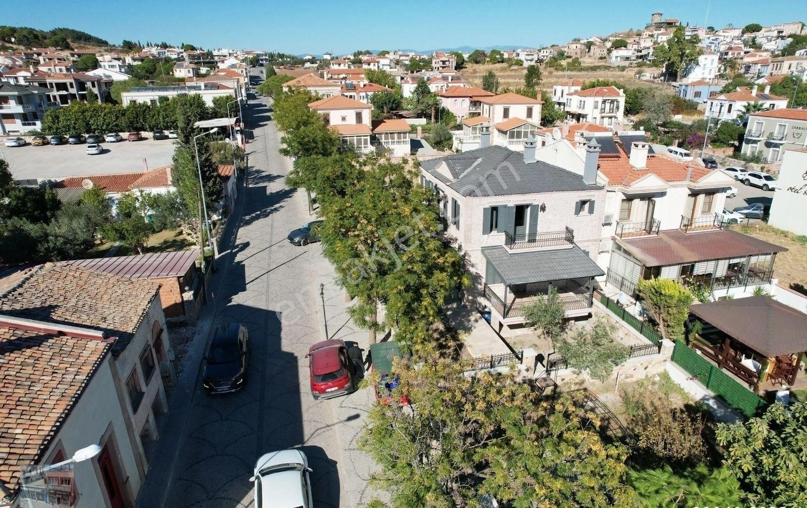 Balıkesir Ayvalık Cunda Da Satılık Muhtesem Ev.taş Bina - Görsel 27