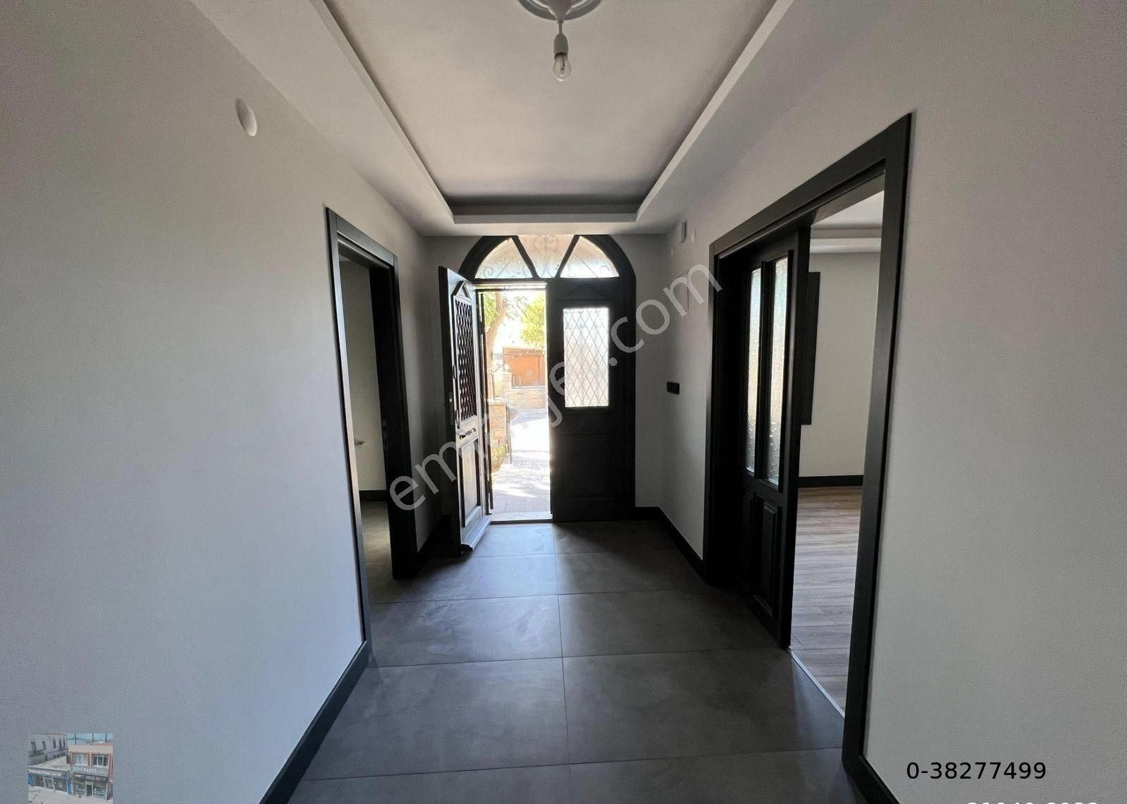 Balıkesir Ayvalık Cunda Da Satılık Muhtesem Ev.taş Bina - Görsel 11