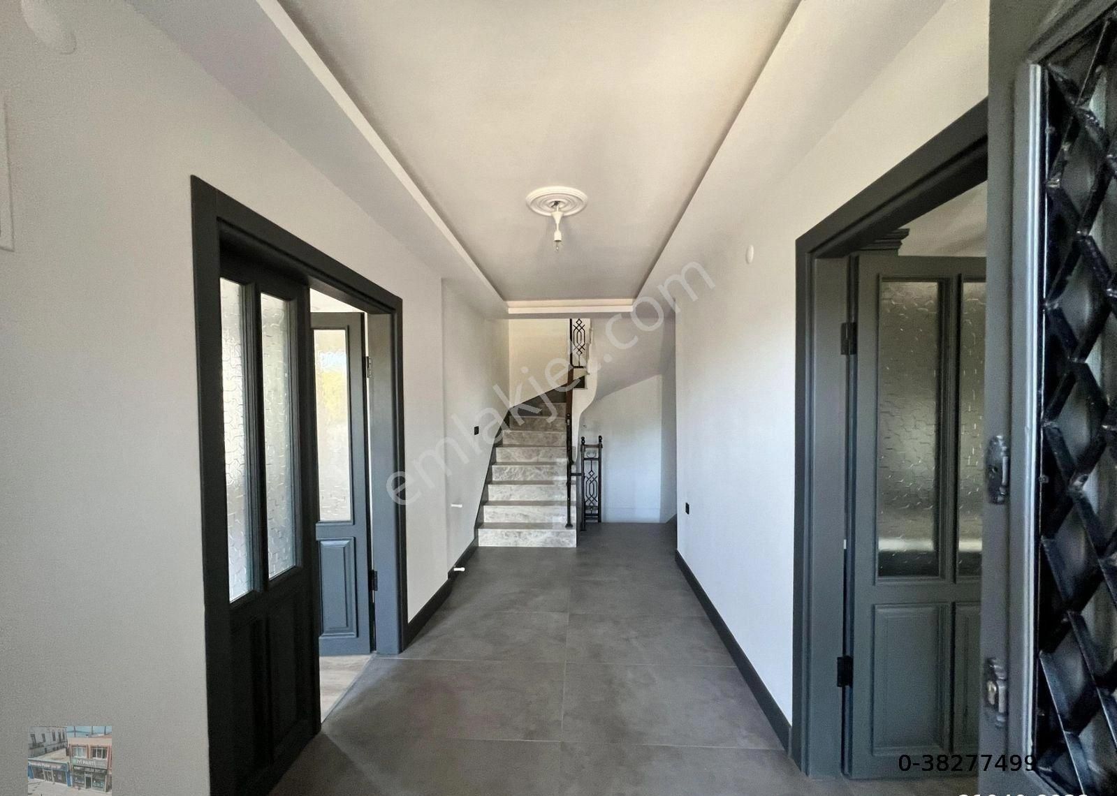 Balıkesir Ayvalık Cunda Da Satılık Muhtesem Ev.taş Bina - Görsel 24