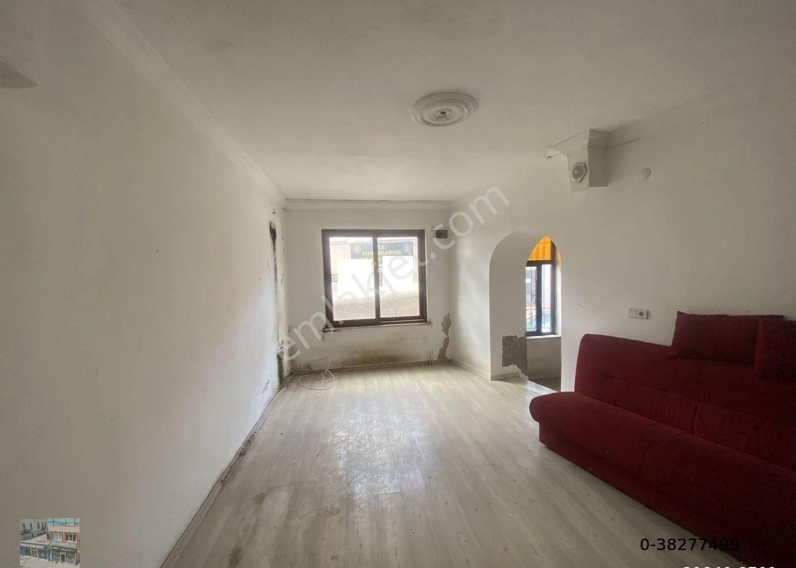 Balıkesir Gömeç Karaağac Merkez De Satılık Tarihi Mustakil Ev.