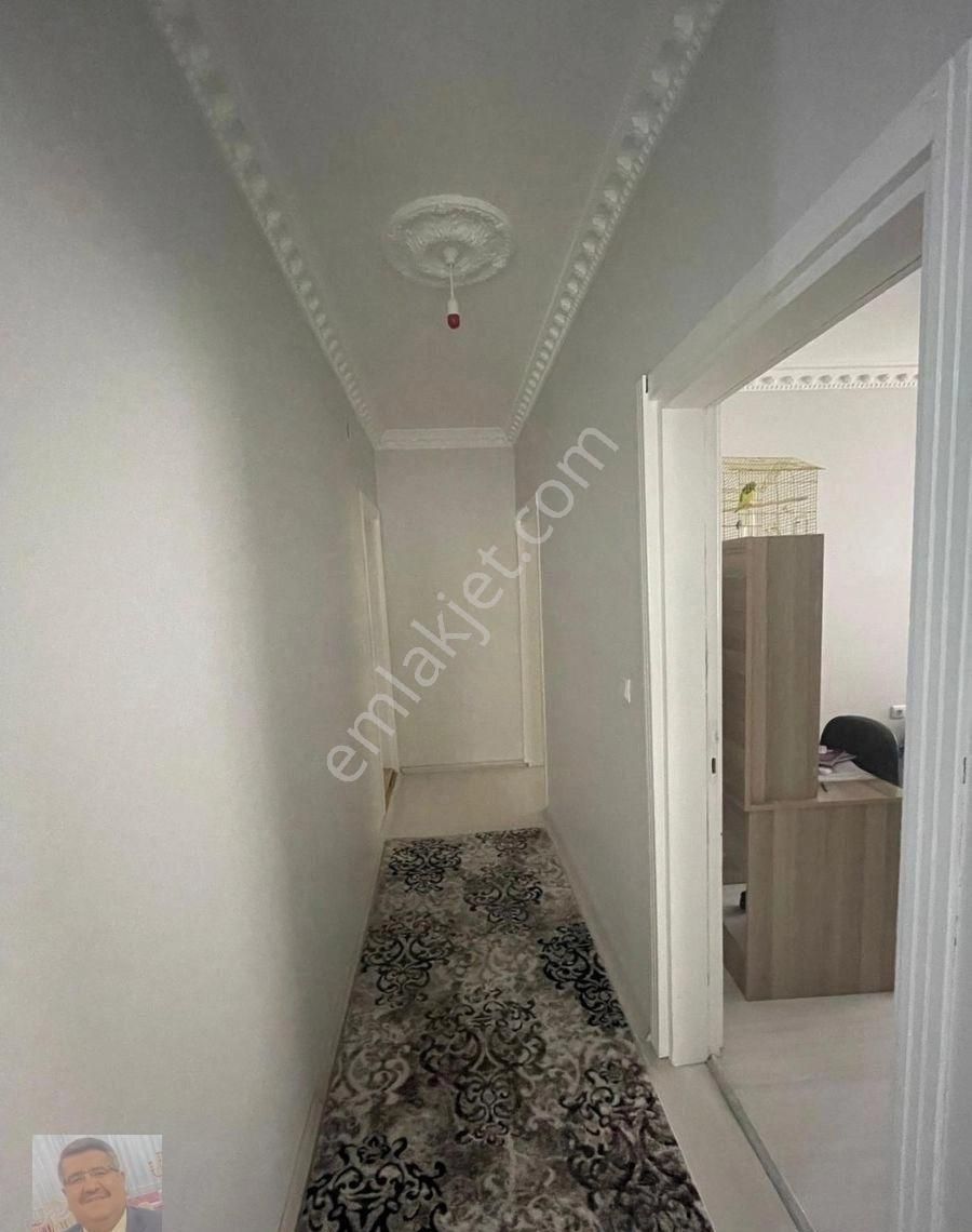 Van İpekyolu Bahçivan Mahalesi'nde İlhami Çakırtaş Emlak A.ş'den Bahçıvan Mah. 3+1 Daire