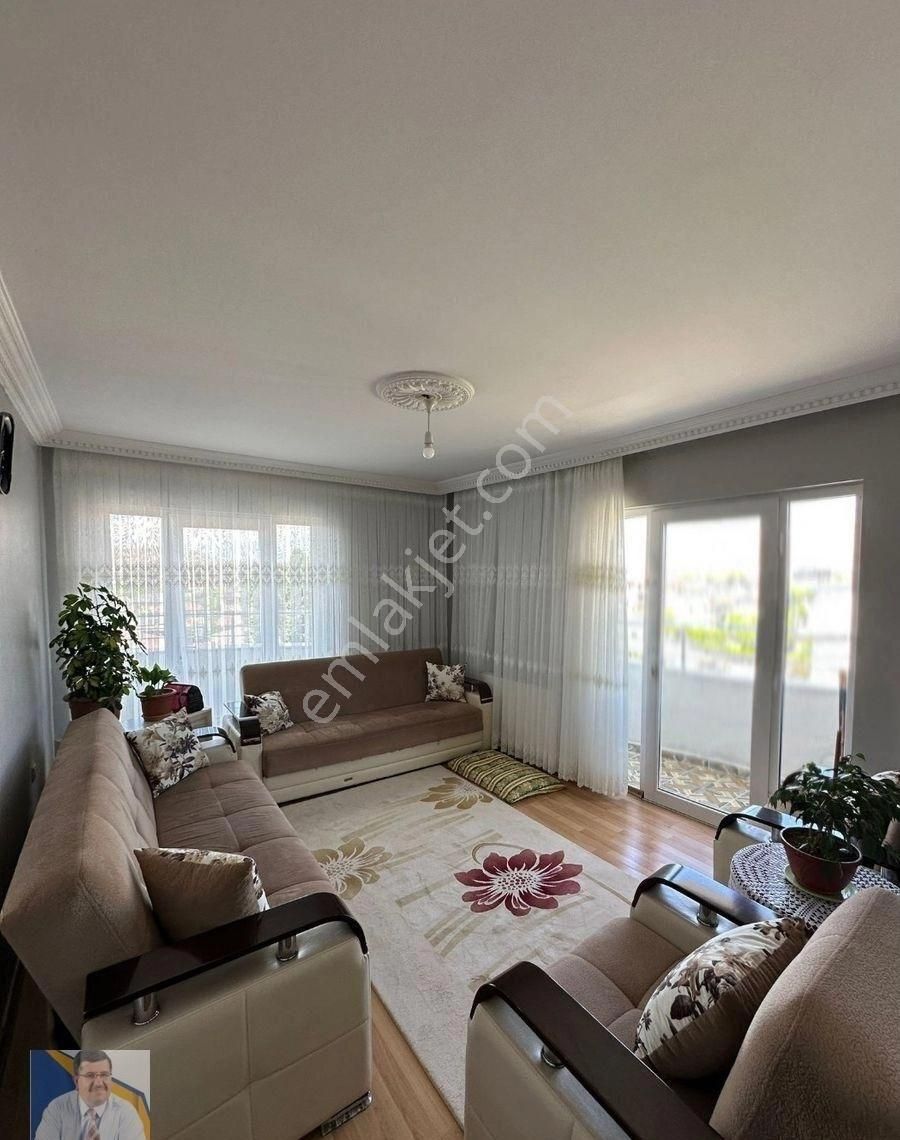 Selimbey Mahallesinde Site İçi 2+1 Satılık Daire