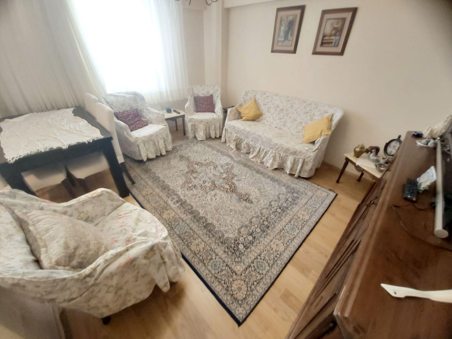 Aktaştan Çekmeköy Merkez Mah.2+1 Genç Binada ** Eşyalı** Daire