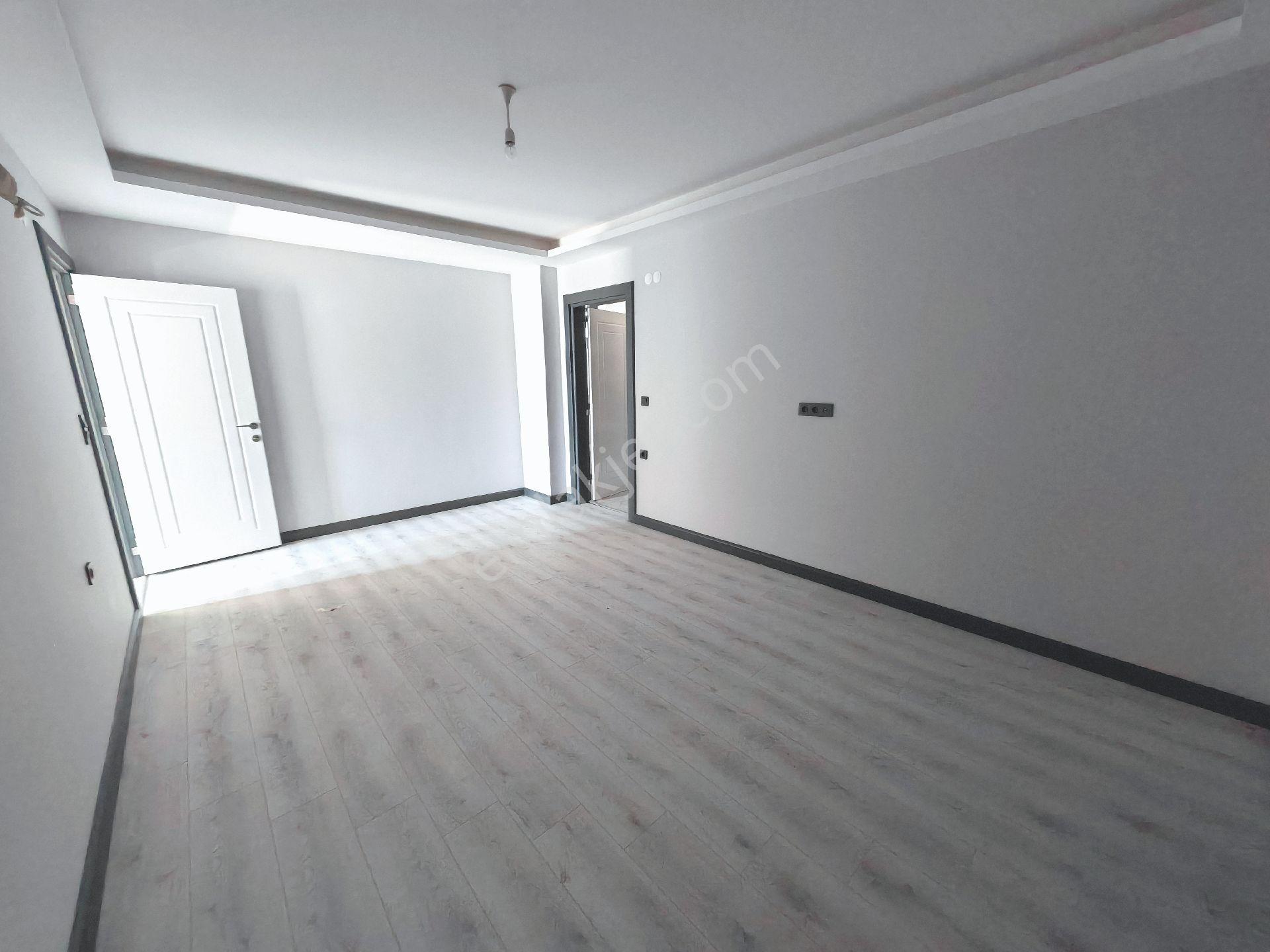 Kuşadası Davutlar Sahilinde Geniş Bahçeli Müstakil Sıfır Villa - Görsel 12