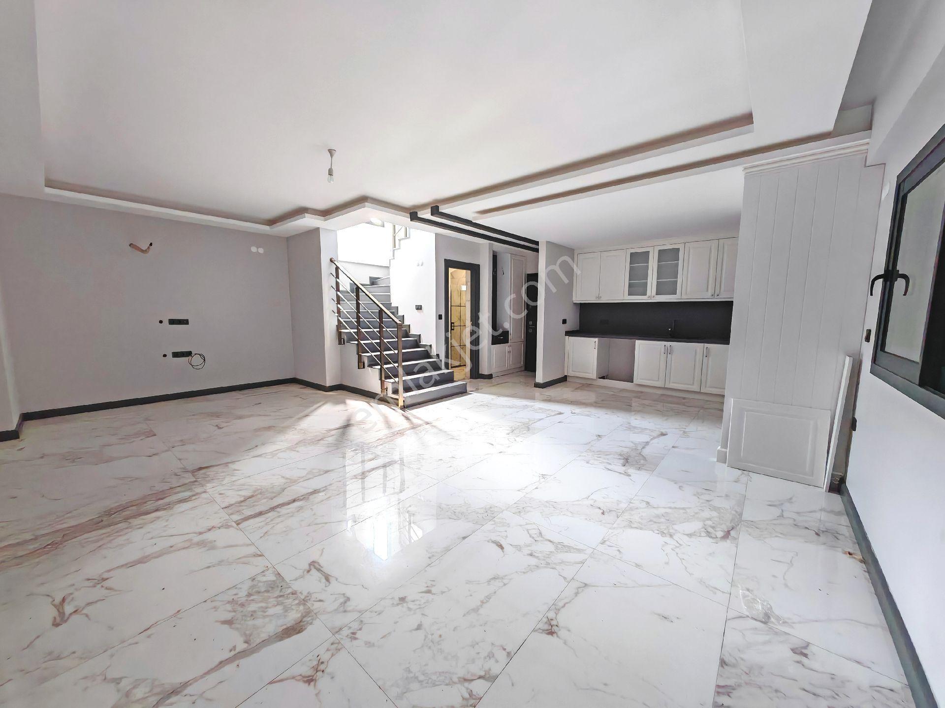 Kuşadası Davutlar Sahilinde Geniş Bahçeli Müstakil Sıfır Villa - Görsel 21