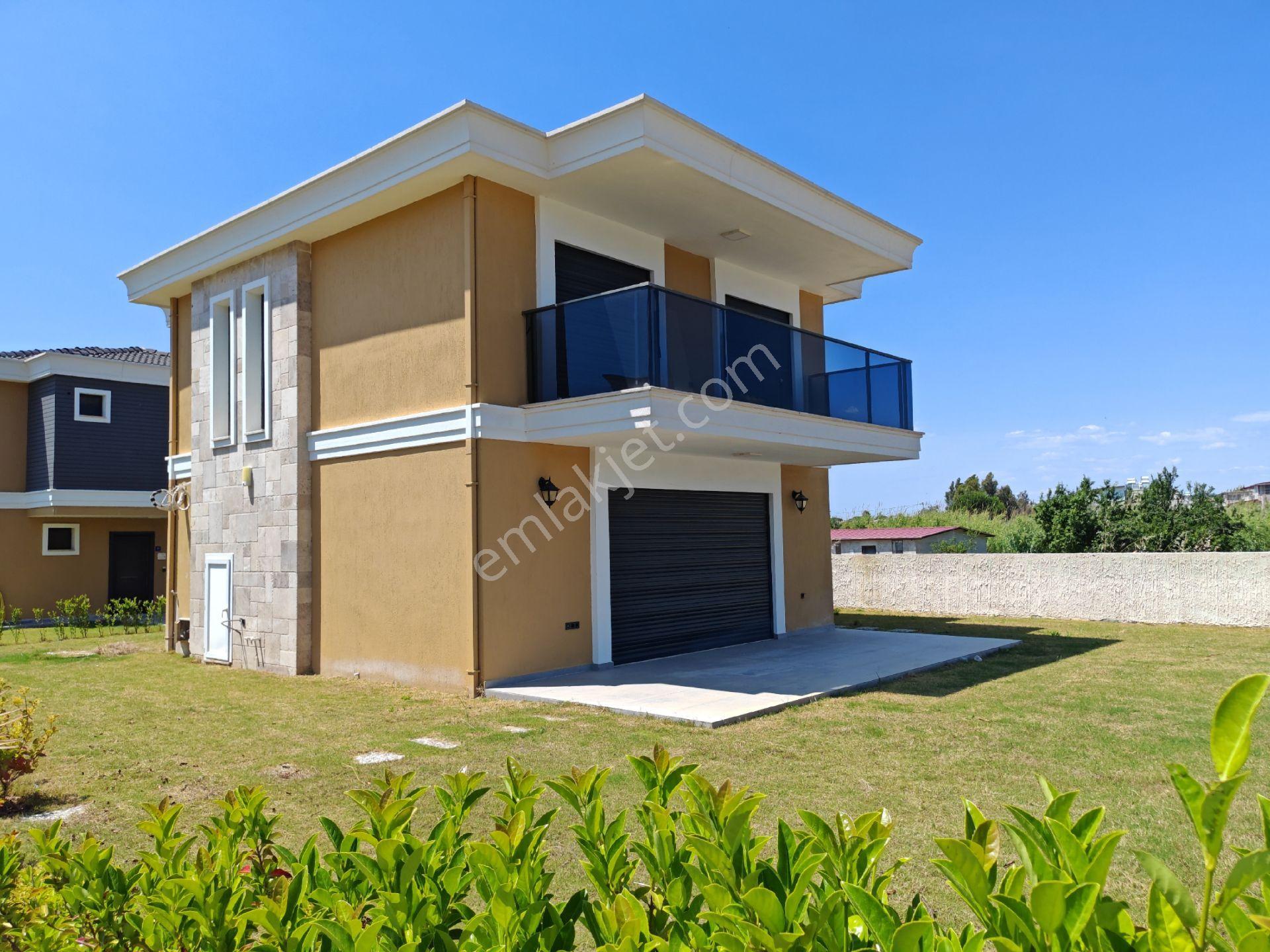 Kuşadası Davutlar Sahilinde Geniş Bahçeli Müstakil Sıfır Villa - Görsel 5