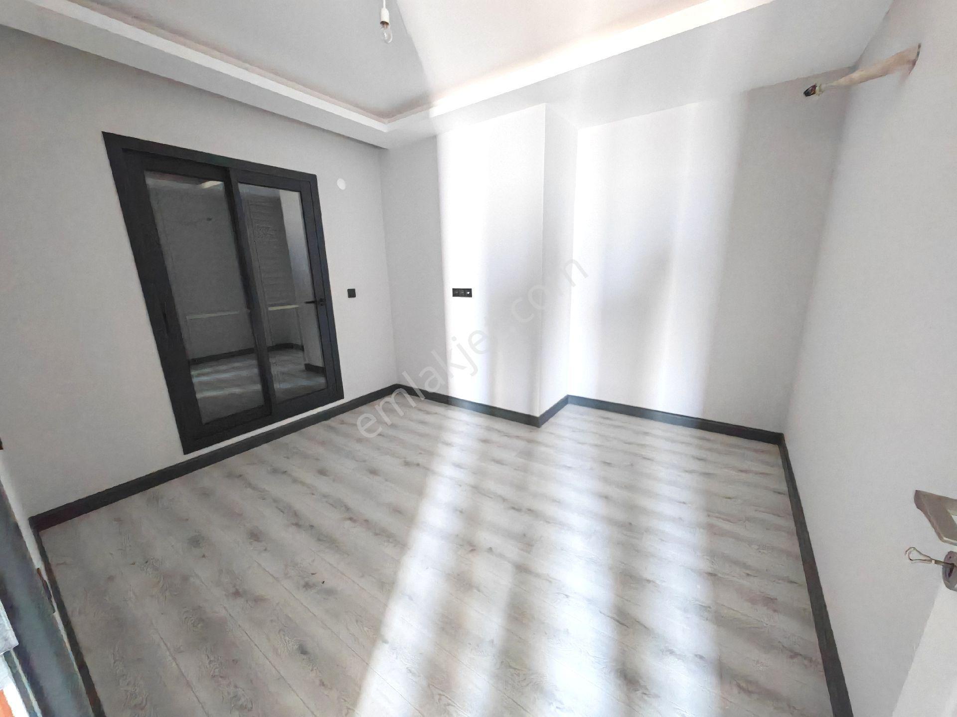 Kuşadası Davutlar Sahilinde Geniş Bahçeli Müstakil Sıfır Villa - Görsel 9