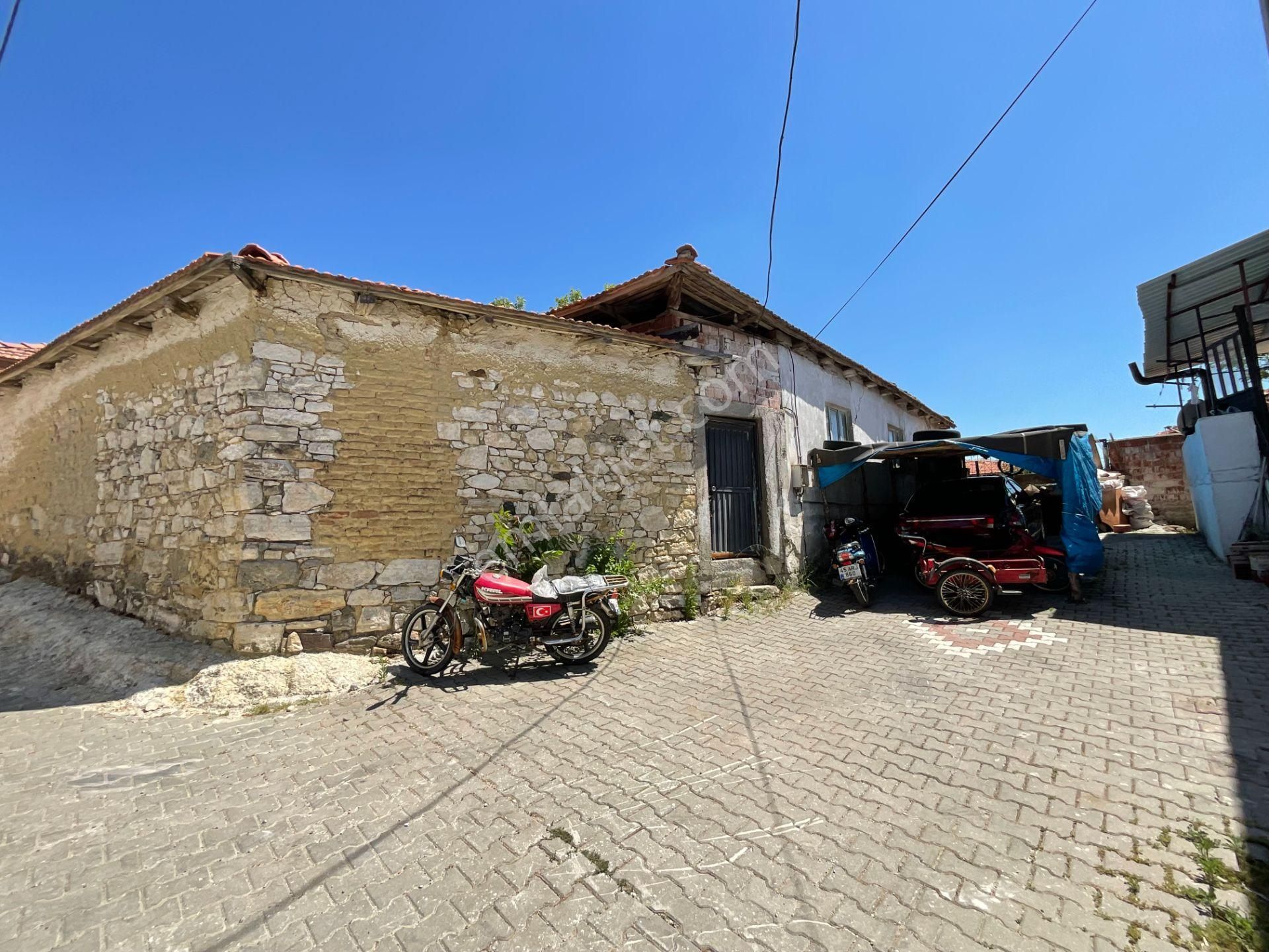 C21 Loca Kırkağaç Alacalar Mah.satılık Mükemmel Ev Ve Arsası - Görsel 13