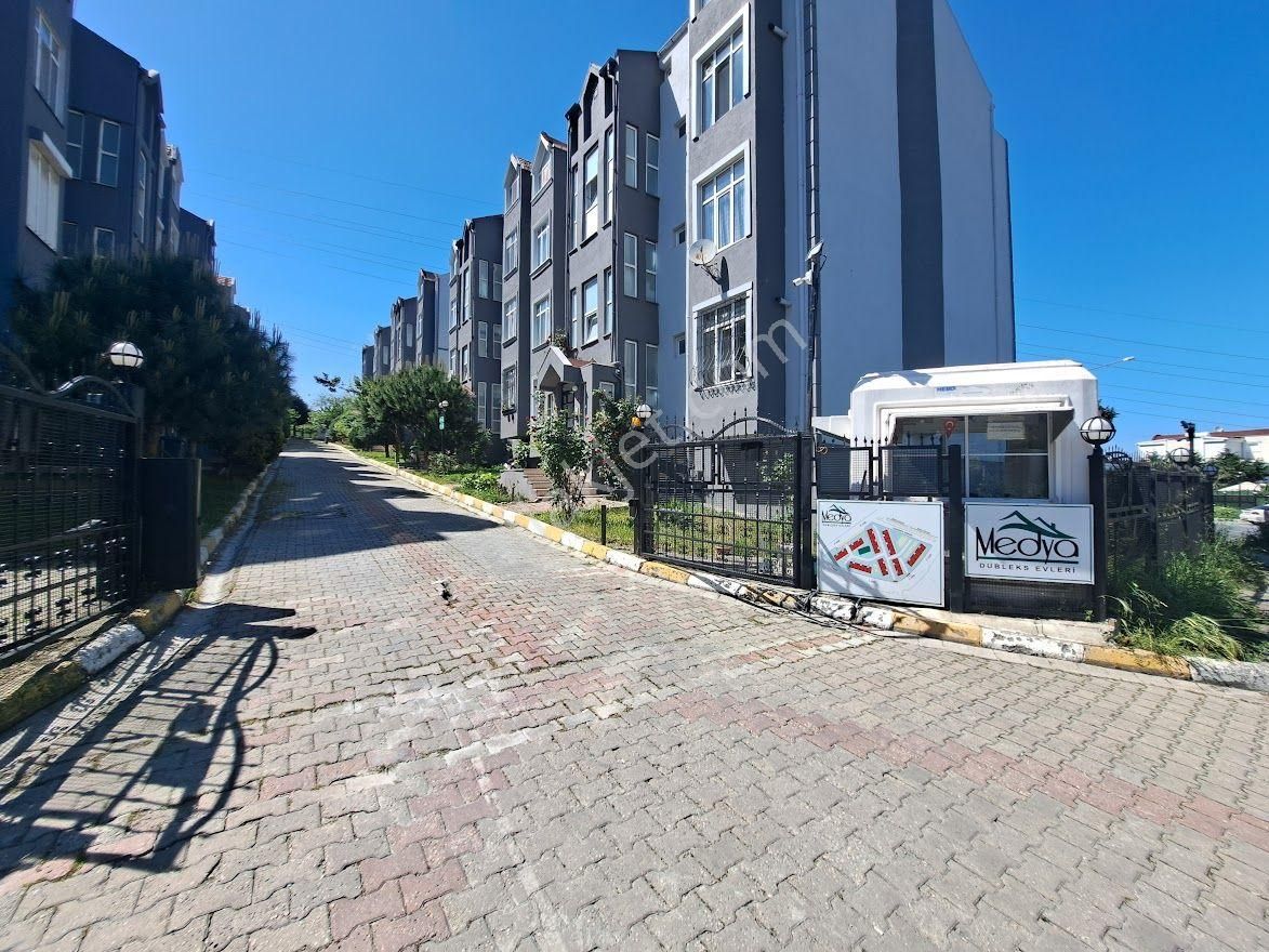 Polat Emlak'dan...elit Sitede..kısa Katlı..manzaralı Dublex 3+1 Daire