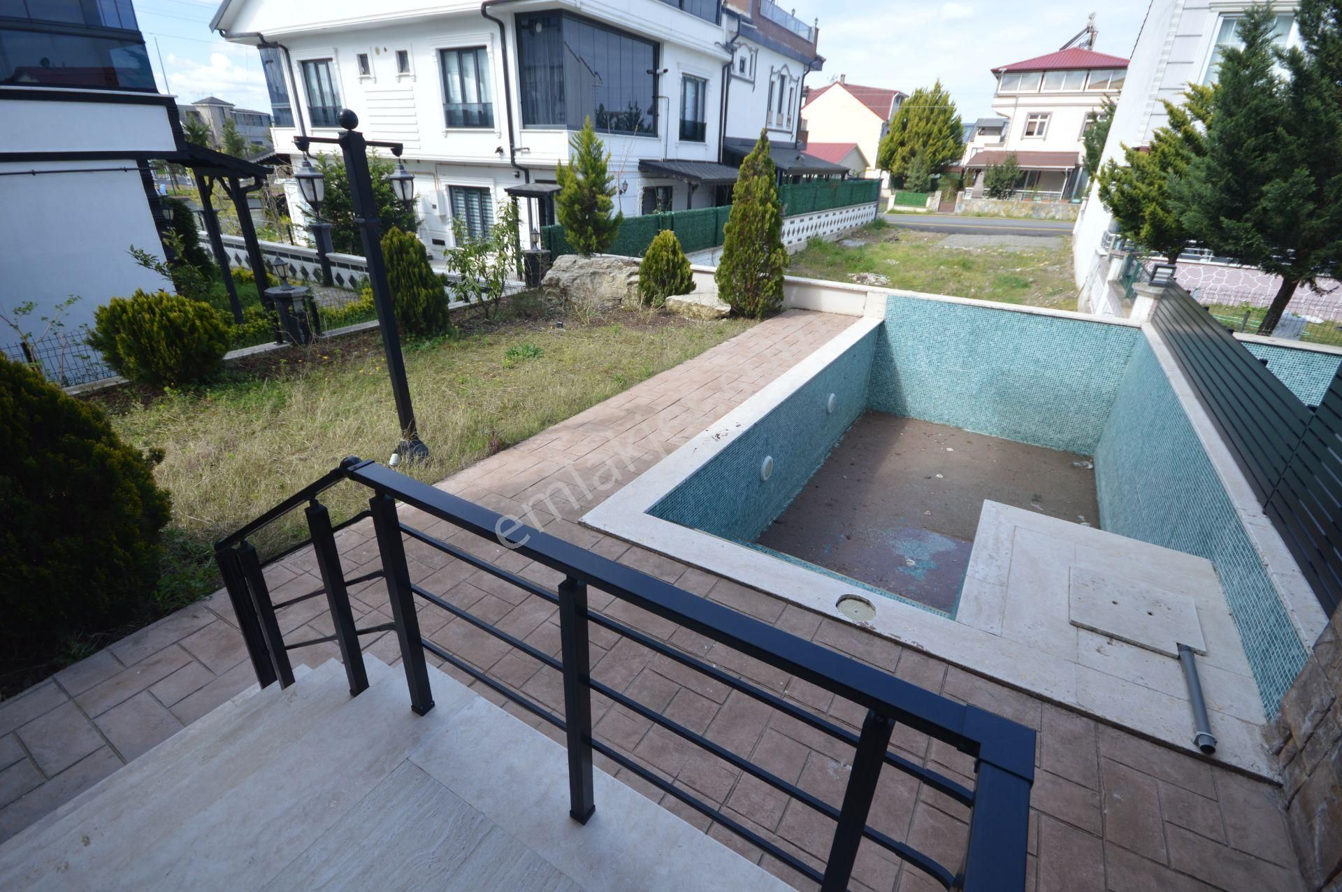 🌴✨ Şehirden Uzak, Konfordan Uzak Değil – Lüks Villa Sizi Bekliyor!