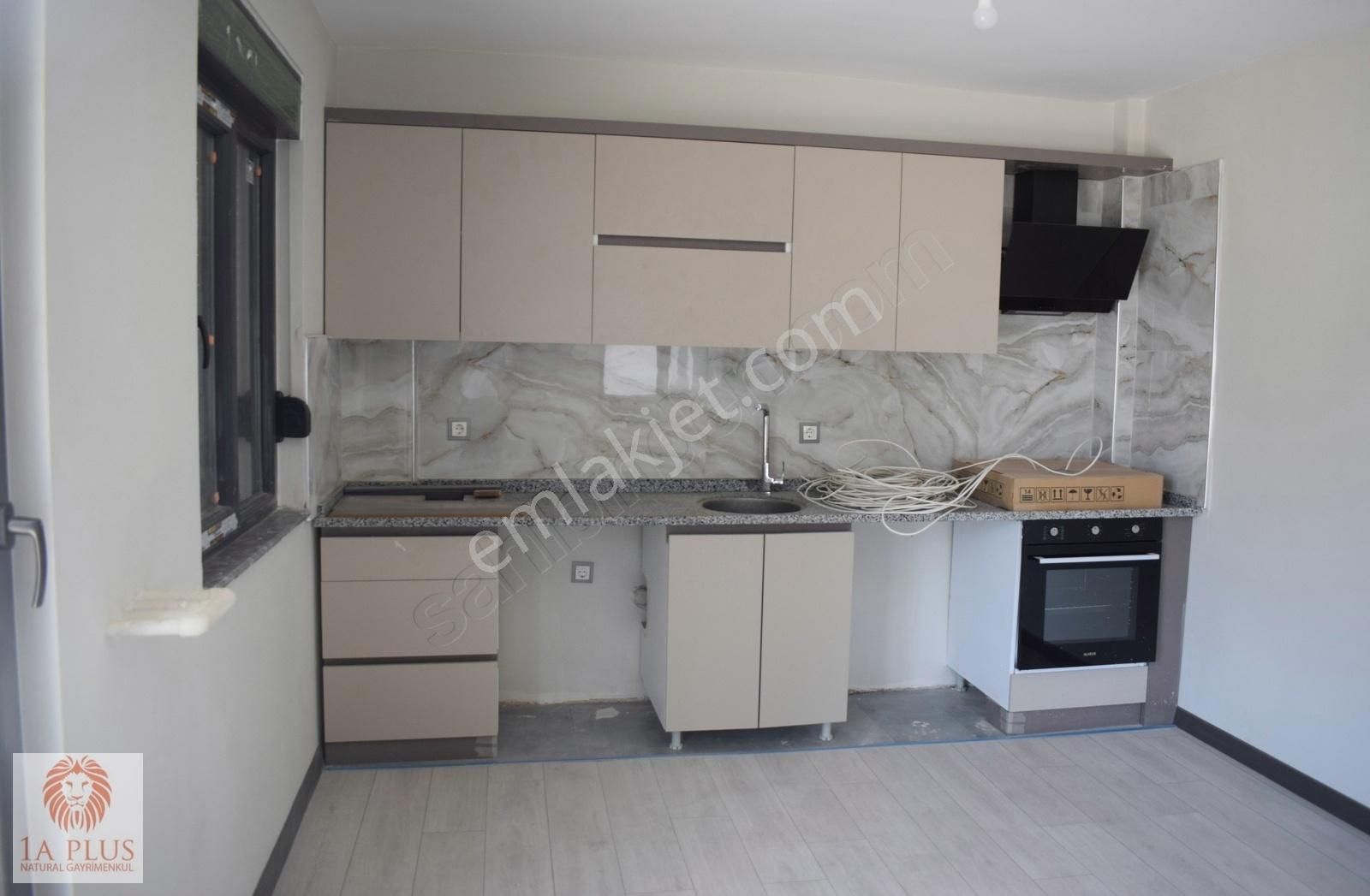 Kepez Karşıyaka M Havuzlu Sitede 2+1 100m2 Satılık Lux Daire