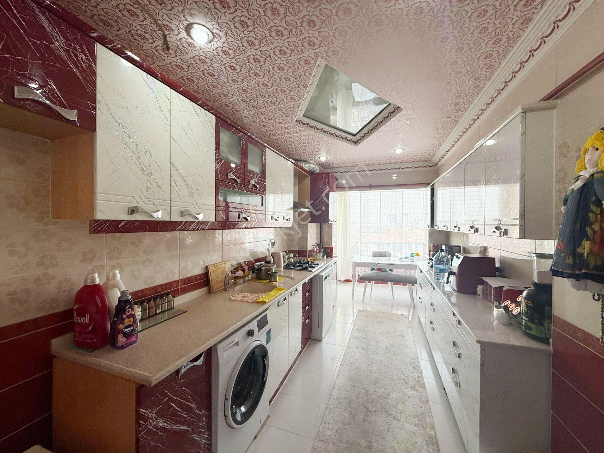 ***cantürk Emlak'tan Merkeze Yakın Güney Cephe 3+1 Daire***