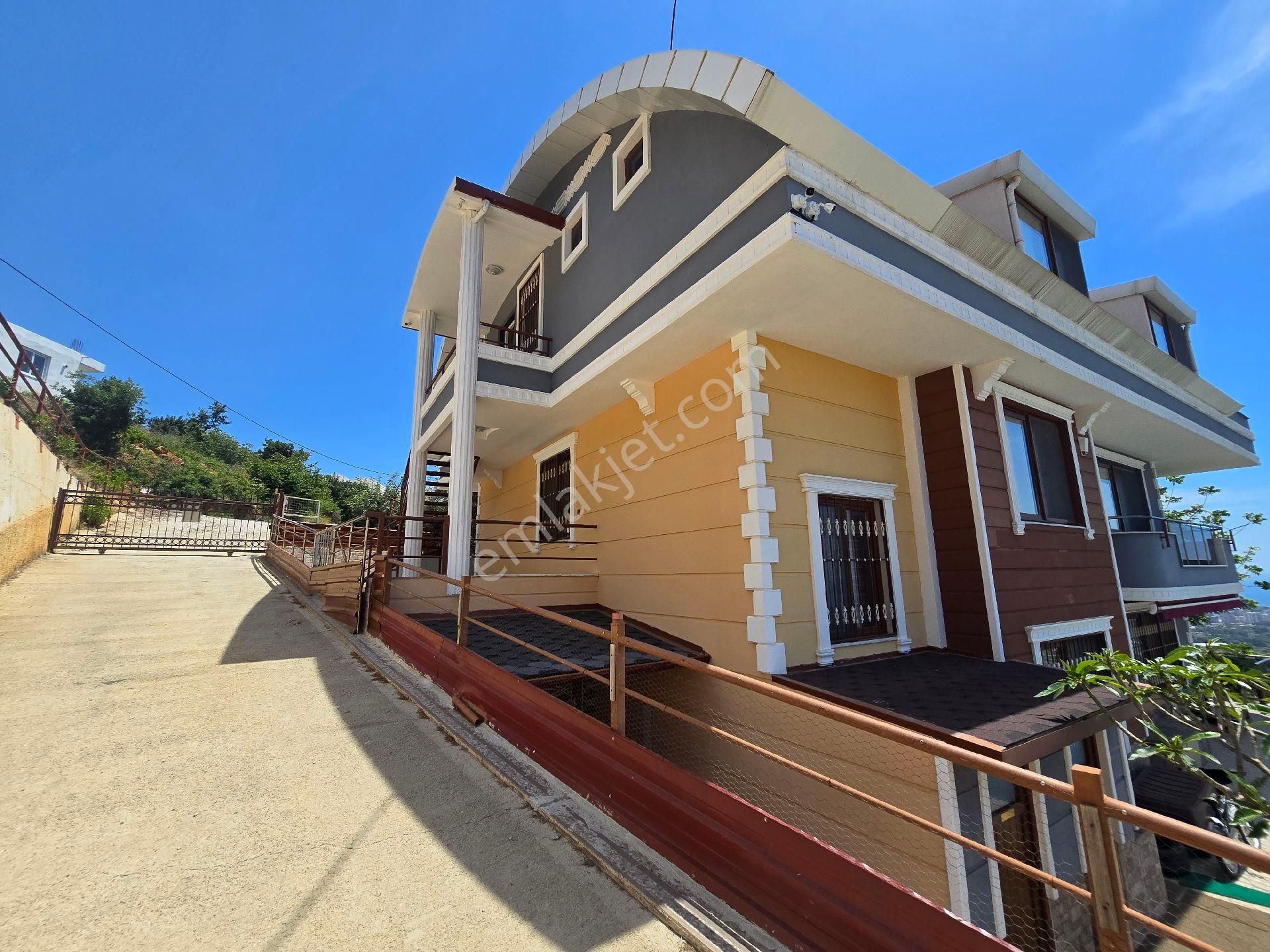 Alanya Kestelde Satılık 1000 M2 Arsa Alanlı Özenle Yapılmış Villa - Görsel 9