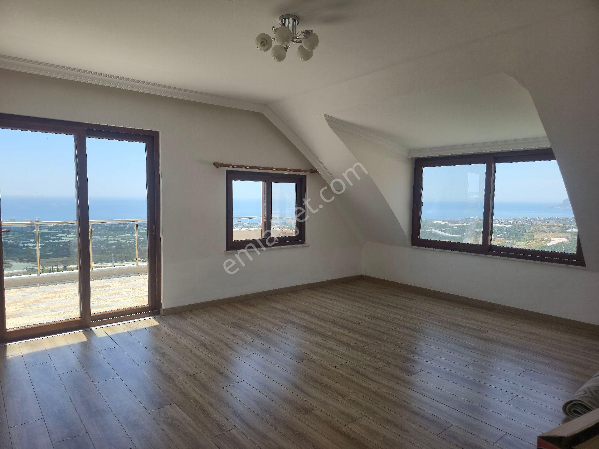 Alanya Kestelde Satılık 1000 M2 Arsa Alanlı Özenle Yapılmış Villa - Görsel 12