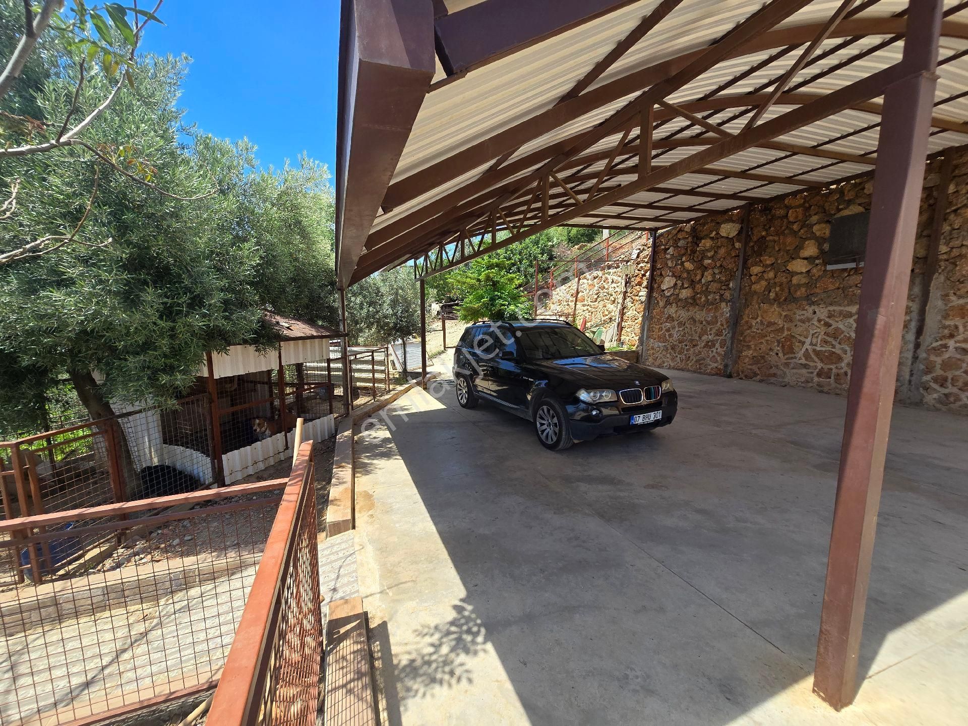 Alanya Kestelde Satılık 1000 M2 Arsa Alanlı Özenle Yapılmış Villa - Görsel 30