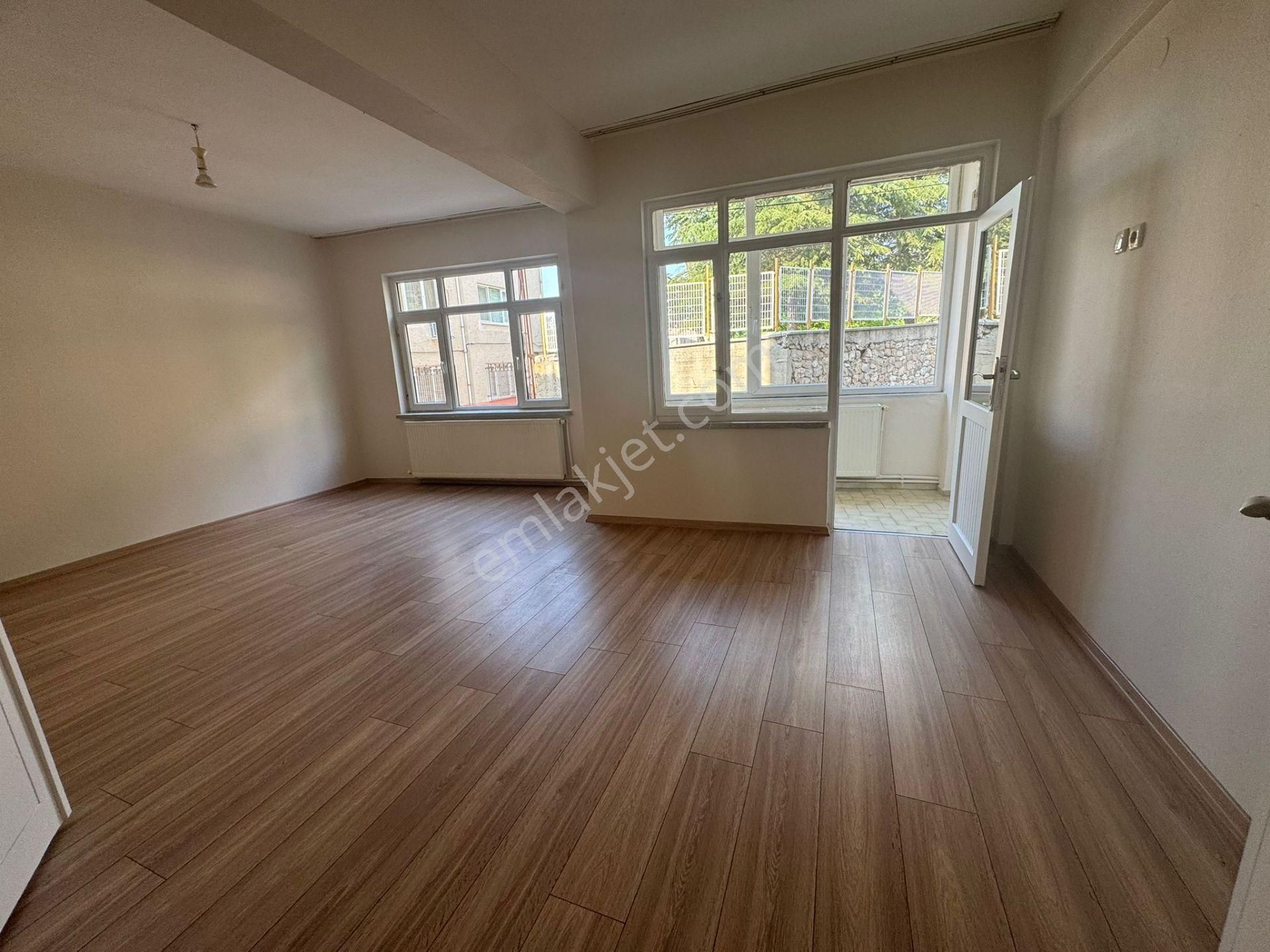 Edirne Eski Kız Meslek Lisesi Karşısı Kiralık 2+1 Geniş Daire