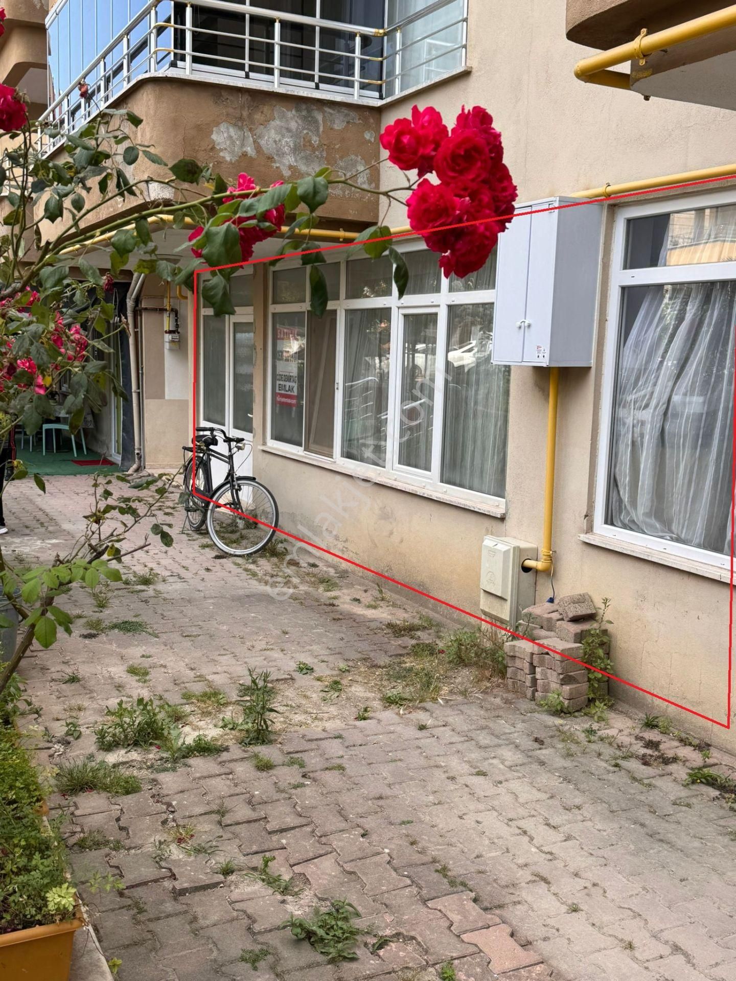 Cide Demirtaş Emlaktan Satılık 1+1 Dükkan