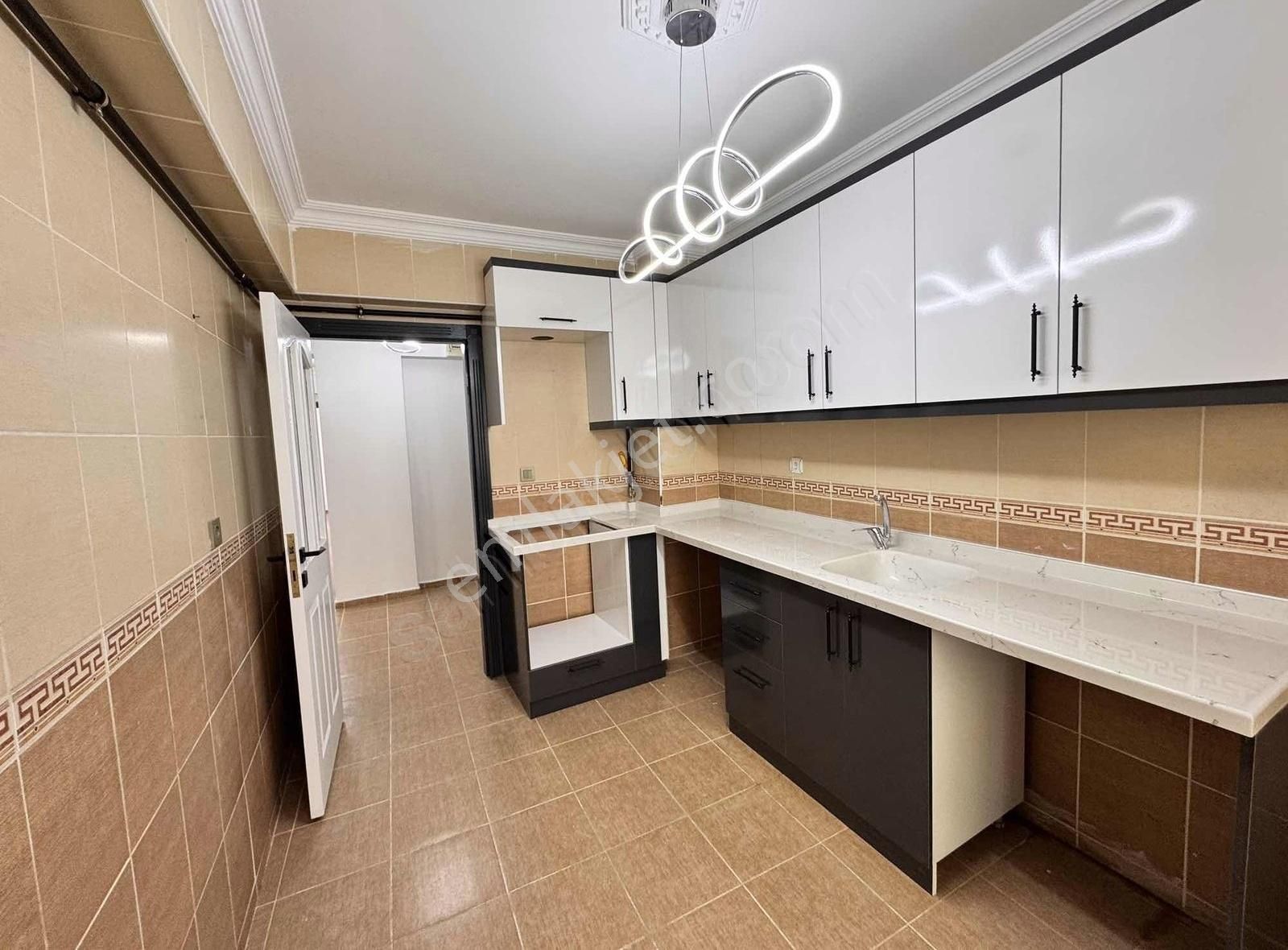 Derman'dan*diş Hastanesi Ark*3+1*y.giriş*105m2*karapürçek Mah
