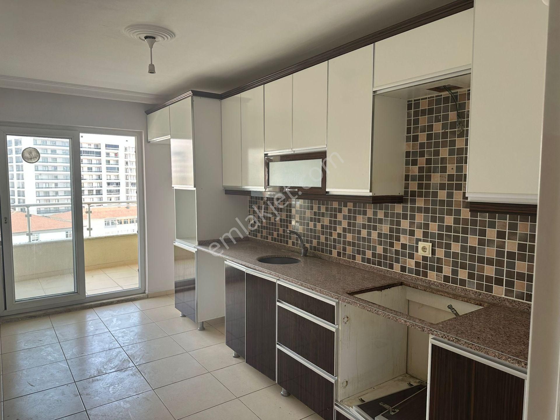 🏡güzelyurt Mahallesi 🏡 ✅3+1 125 M2 11 Katlınım 6 Katı ❇️kombi Petekli
