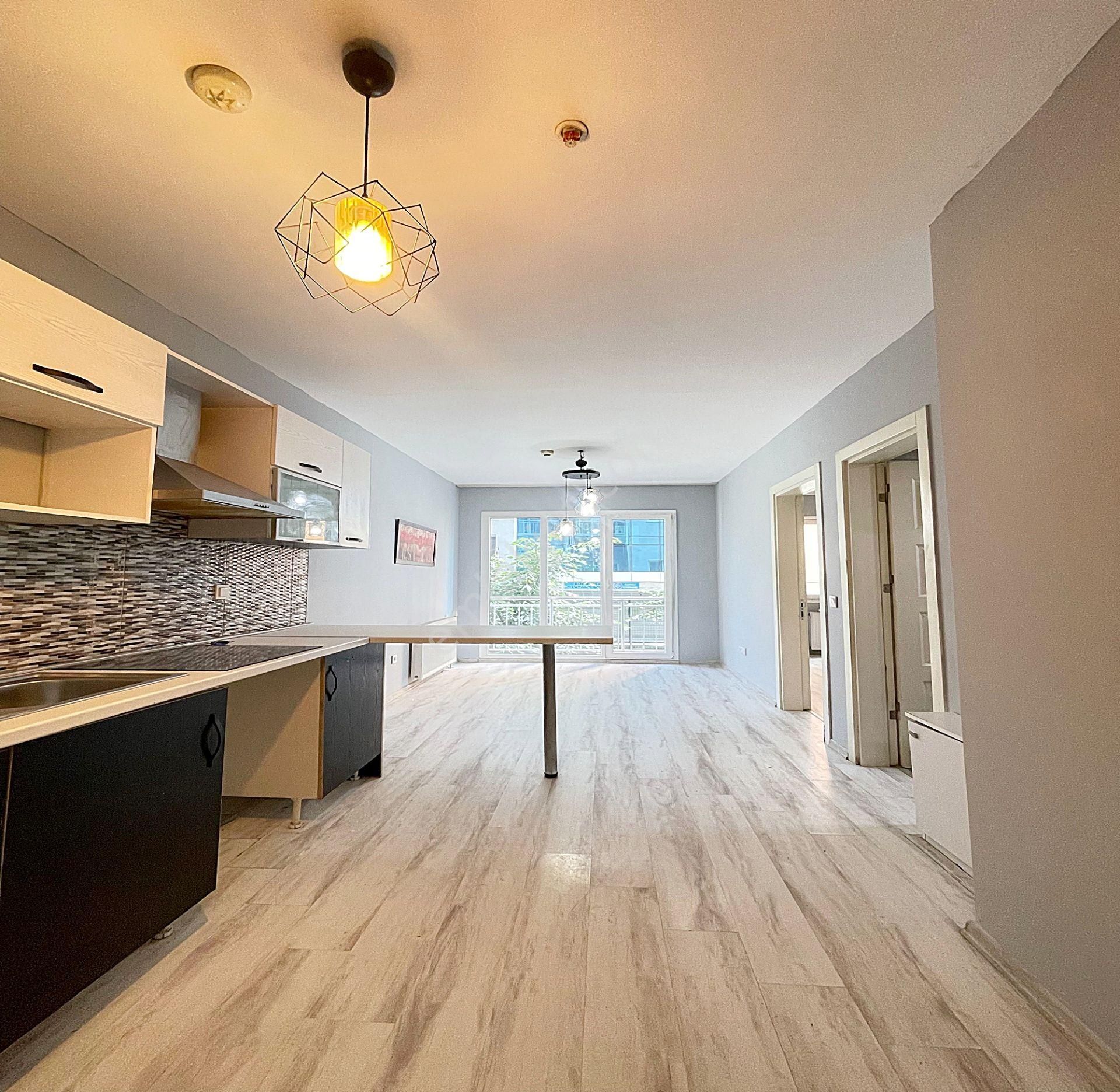 Cumhuriyet'te Site İçinde 1+1 Kiralık Daire