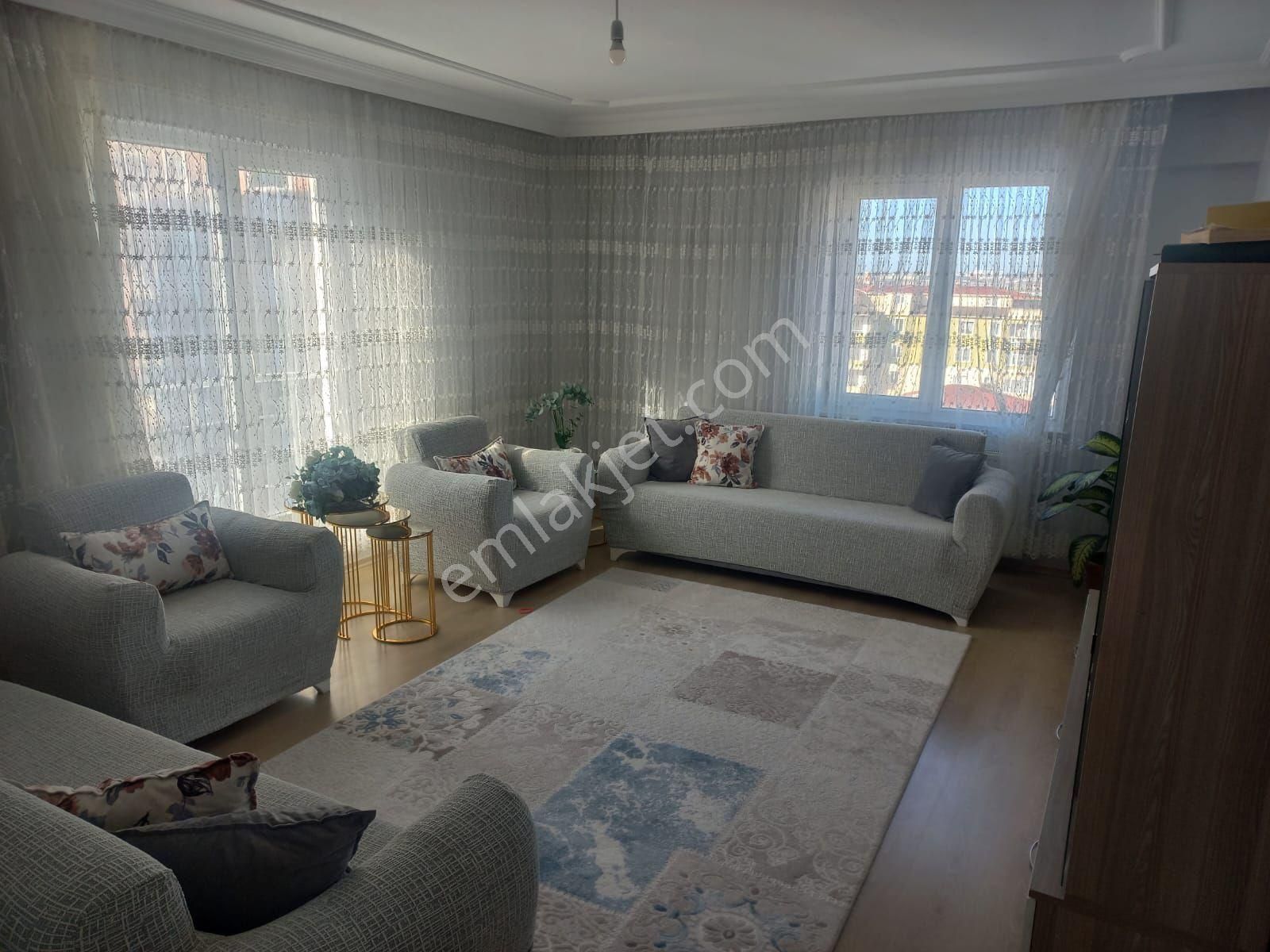 Tuşba Emlaktan Satılık İskanlı Kombili Ara Kat 2+1 Daire