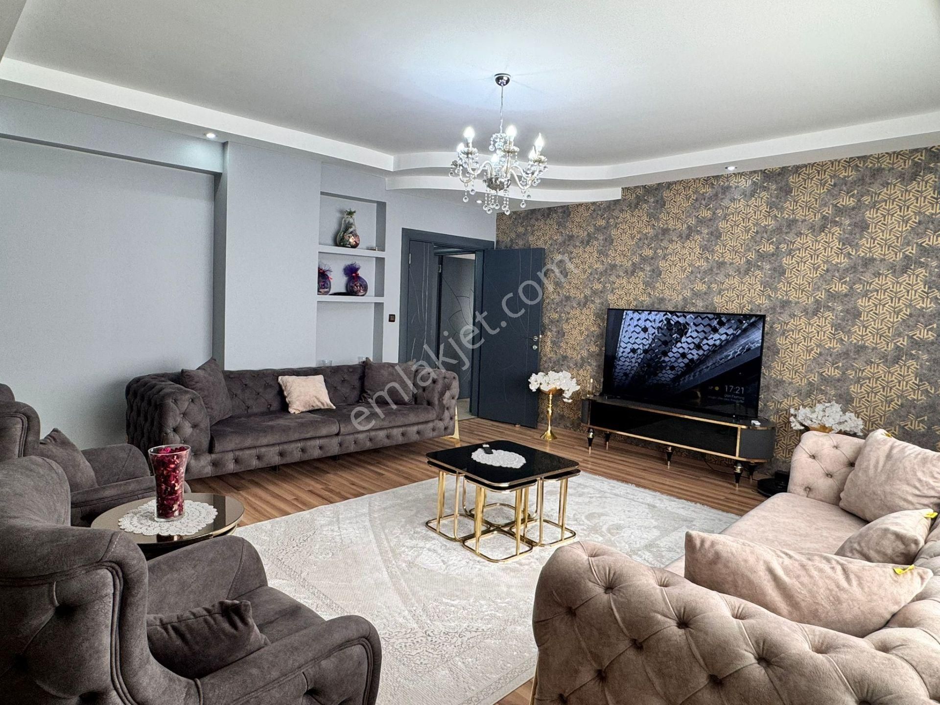Radison Otel Arkasında Takasa Açık Full Yapılı Bakımlı 3+1 Daire