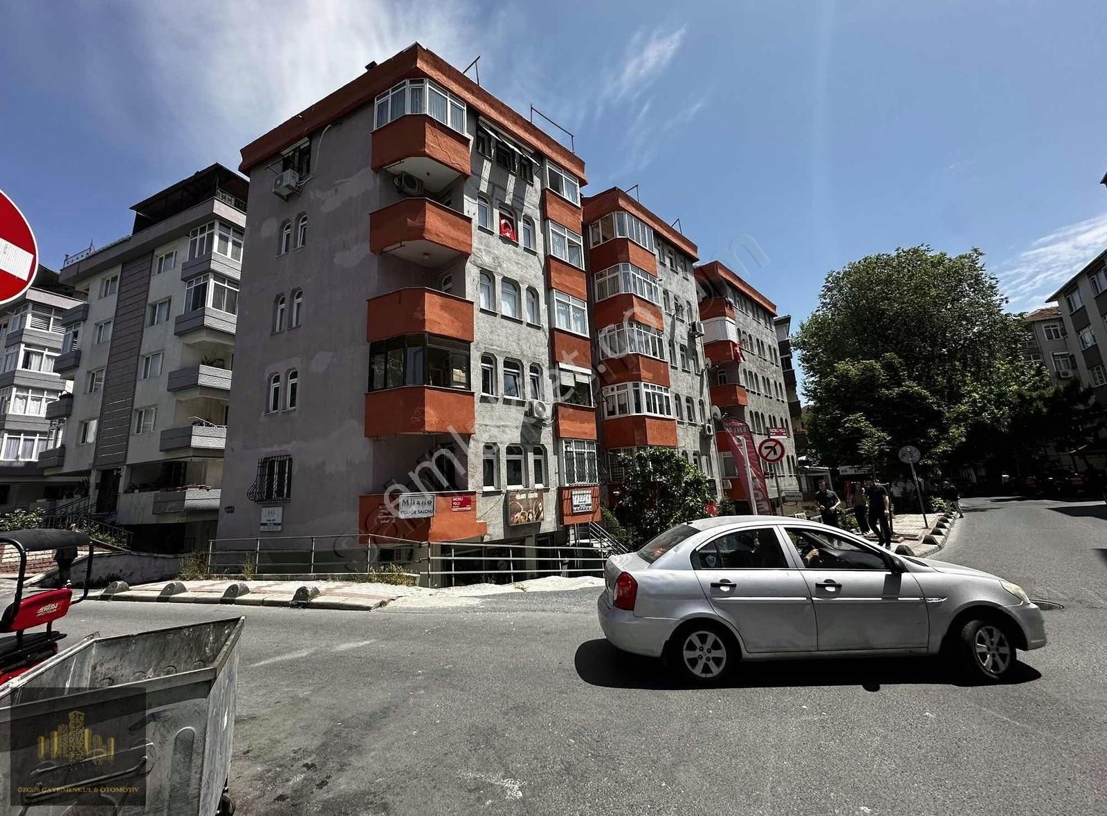 Özgür'den Bakırköy Osmaniye De Otoparklı 3+1 Satılık