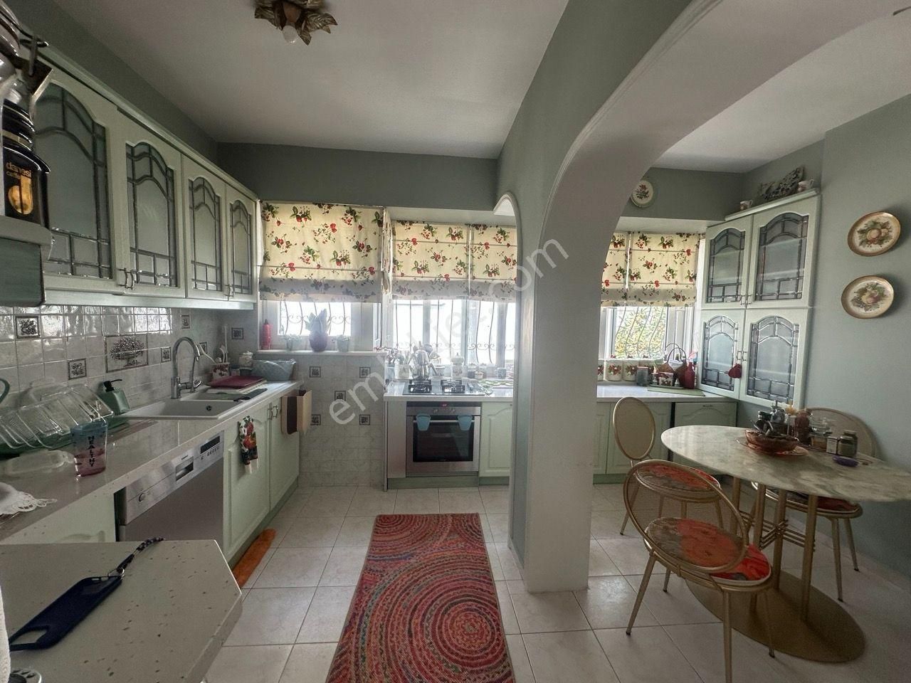 Kalamış Yat Limanı Karşısında Geniş 3+1 Yalı Daire Fırsatı - Görsel 2