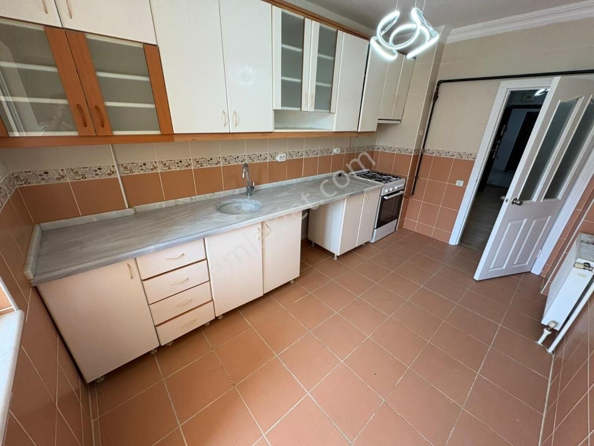Sincan Osmanlı Mahde 3+1 Site İçerisinde Ön Cephe Ara Kat Daire