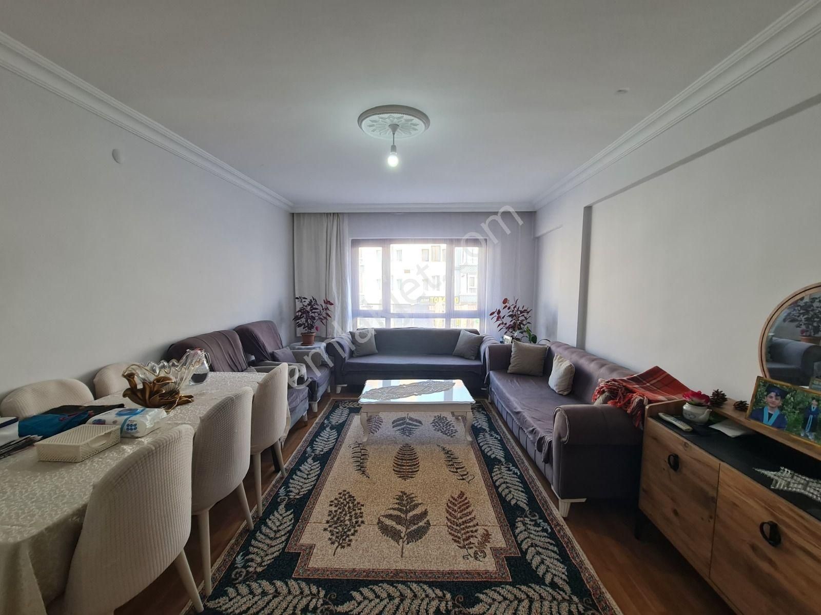 Yükseltepe Göbekte Cadde Üzeri Asansörlü Orjinal 1.katta 3+1