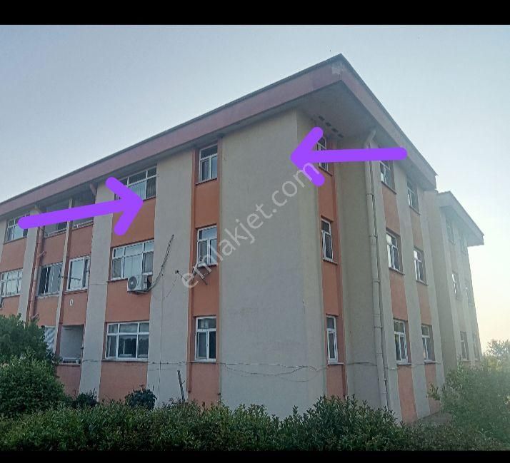 Gölcük Donanma Mahallesi 3+1 Satılık Daire