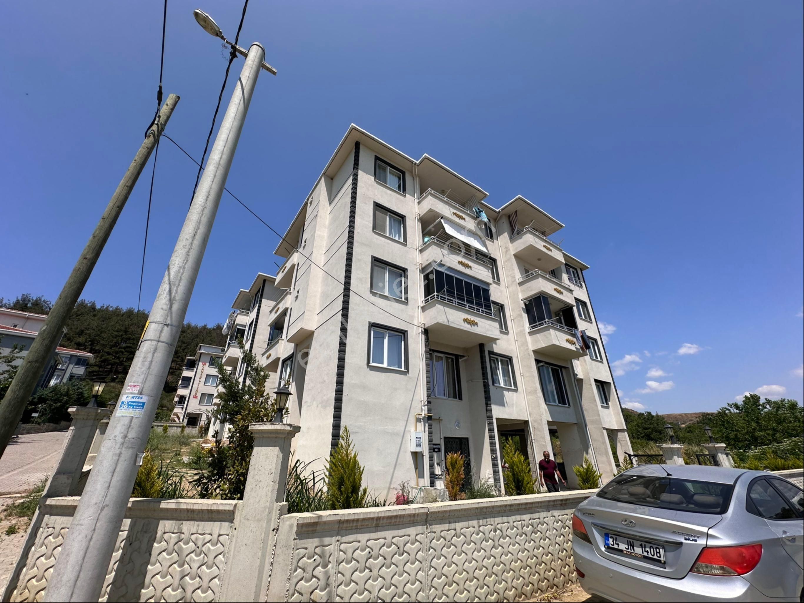 Kumbağ Da Pazar Sokağı Mevkinde Satılık 2+1 Daire