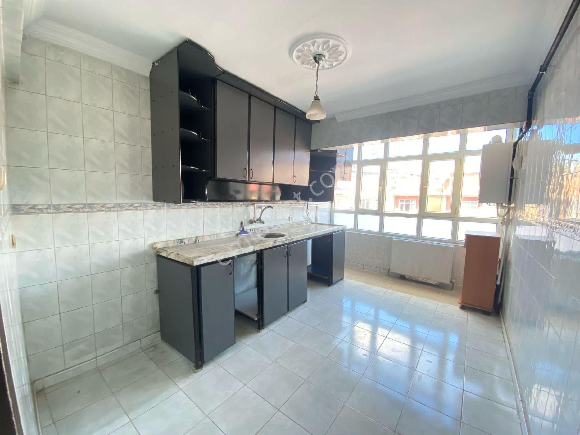 Kiralık Daire Doğal Gazlı Asansörlü Yok Bayramda