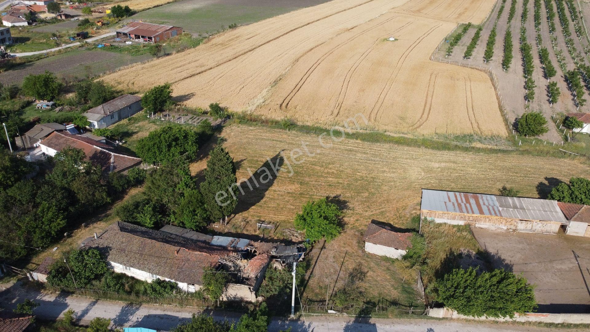 Manyas Çakırca Mahallesin'de Satılık 3.942 M2 Evimiz Ve Arsası - Görsel 4