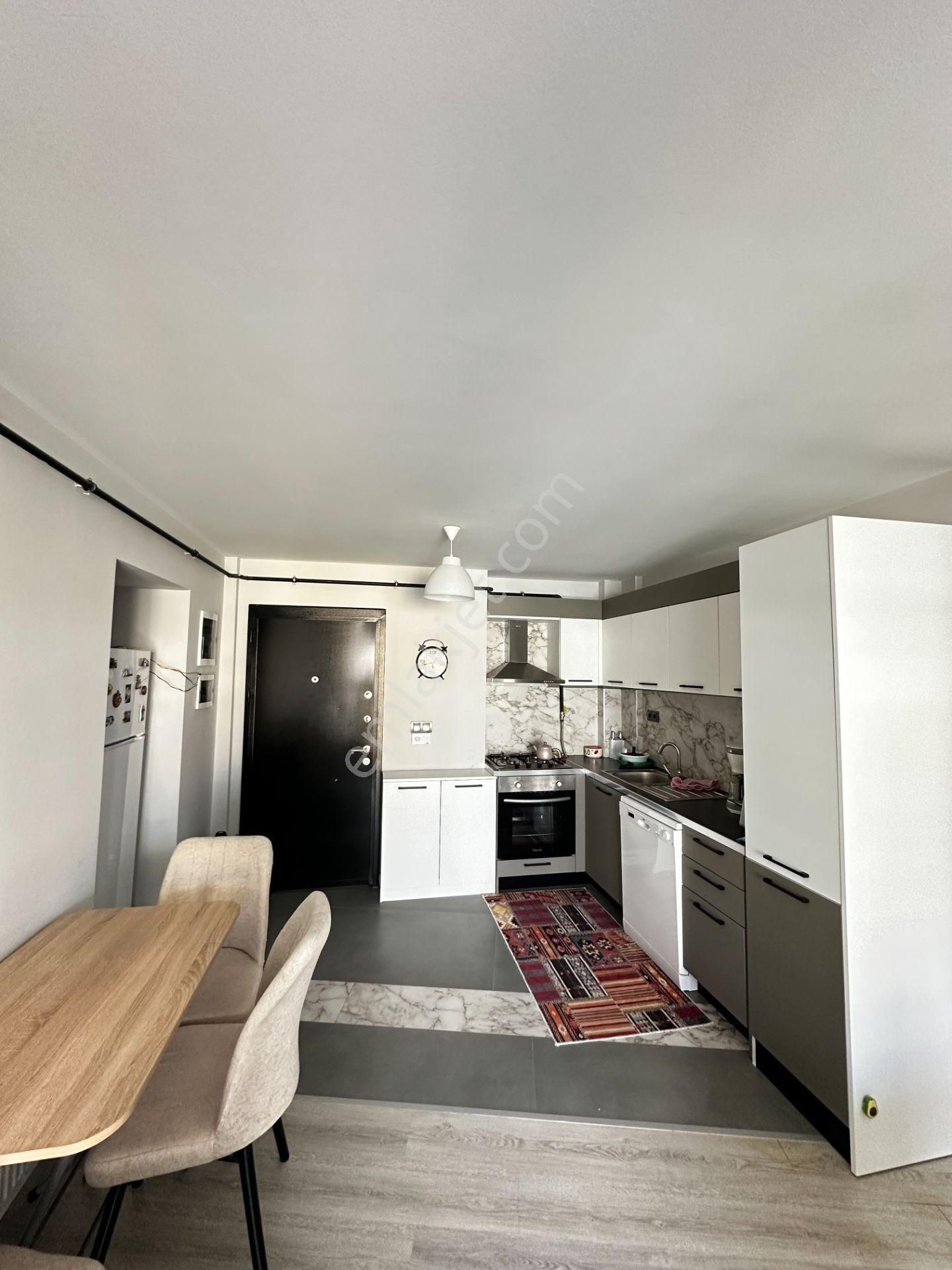 Barbaros Mahallesi Petek Platinyum Evlerinde Full Eşyalı 2+1 - Görsel 20