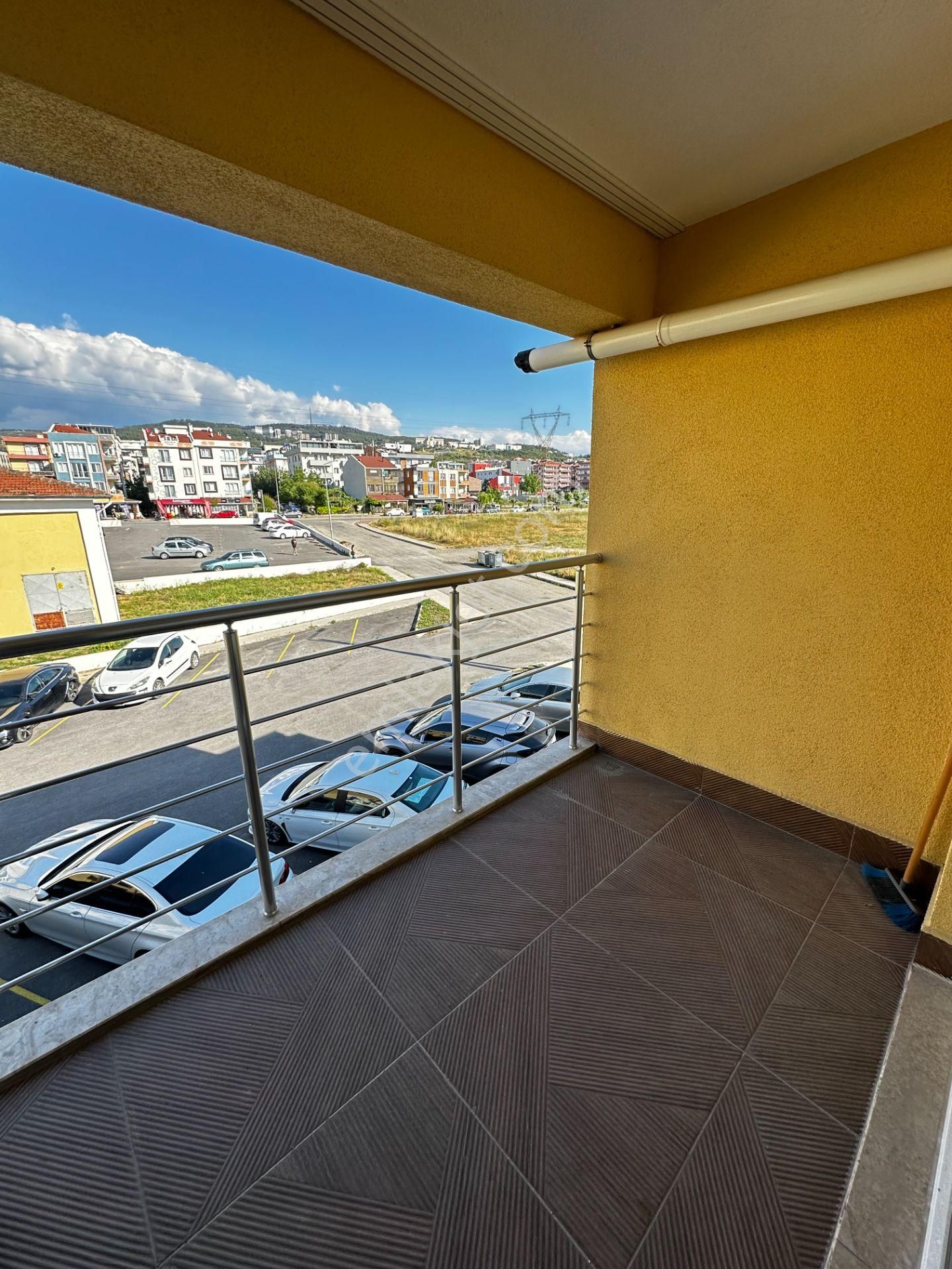 Barbaros Mahallesi Petek Platinyum Evlerinde Full Eşyalı 2+1 - Görsel 3