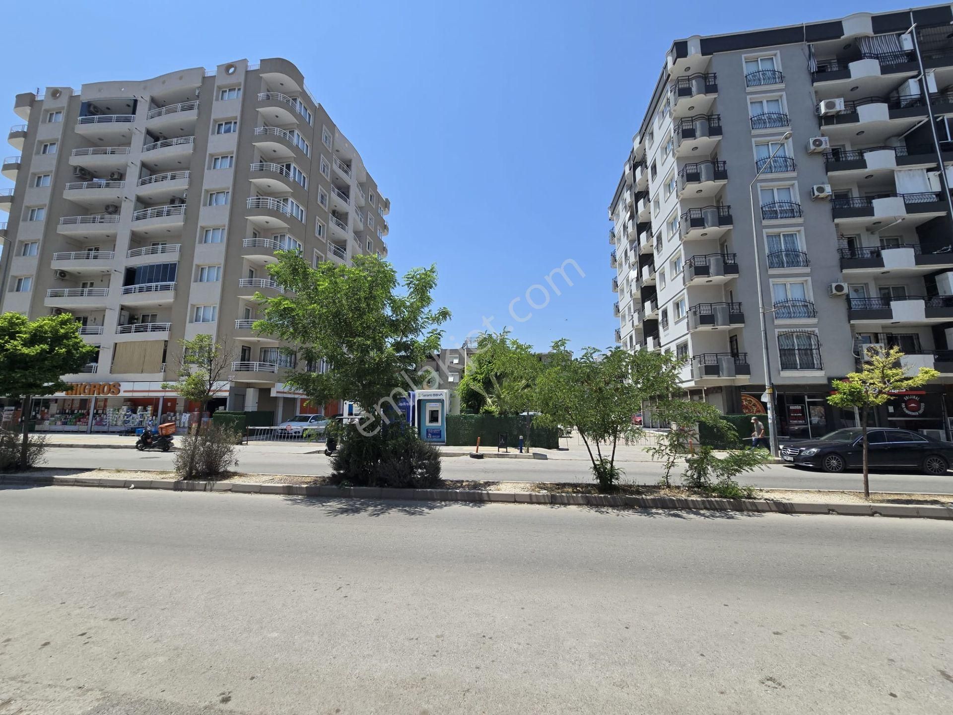 Buca Yenigün Mah.de Anayolda, D.gazlı Asansörlü Arakat Kiralık 3+1 Daire