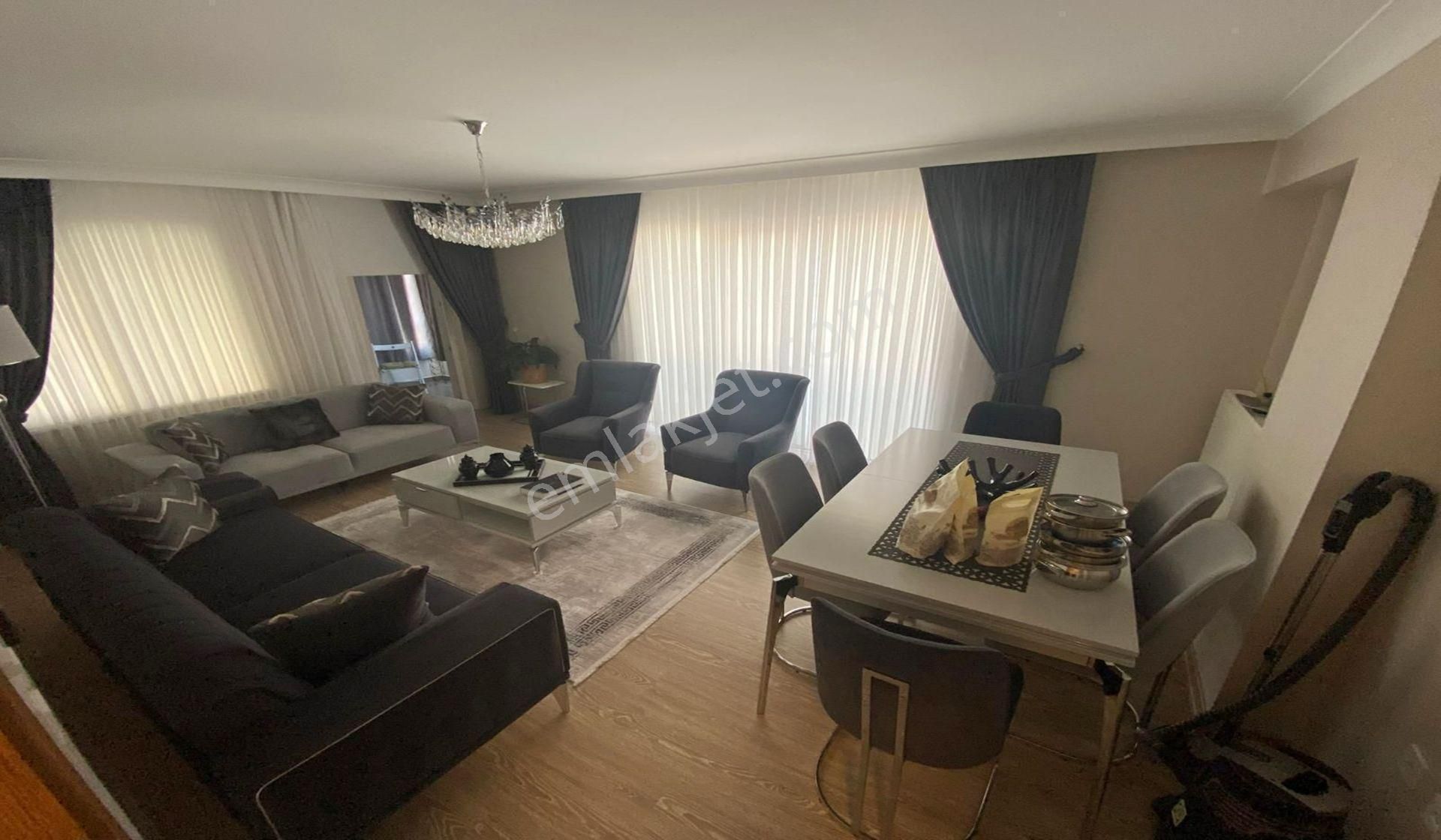 Atapark 340 Cadde'de Yeni Bina Masrafsız Geniş Daire Arayanlara!