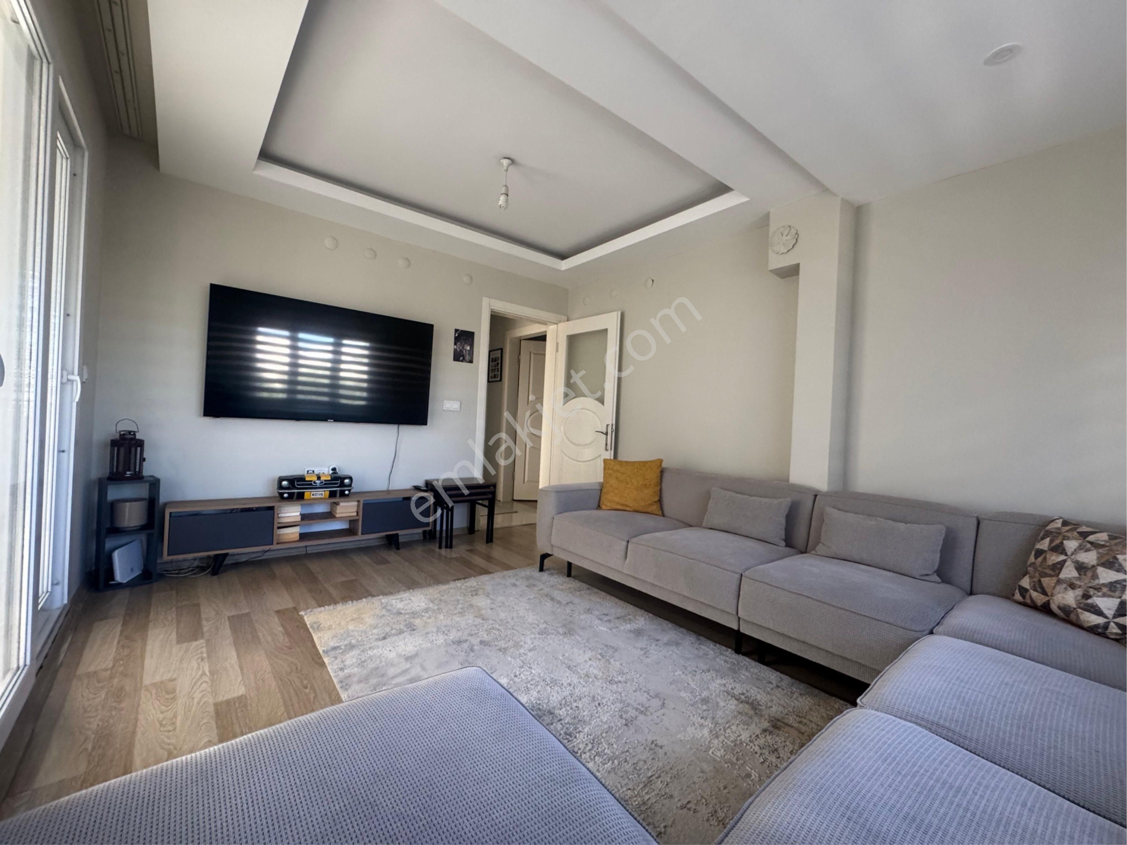 Torbalı Torbalı Mah.2+1 Satılık Ara Kat Daire