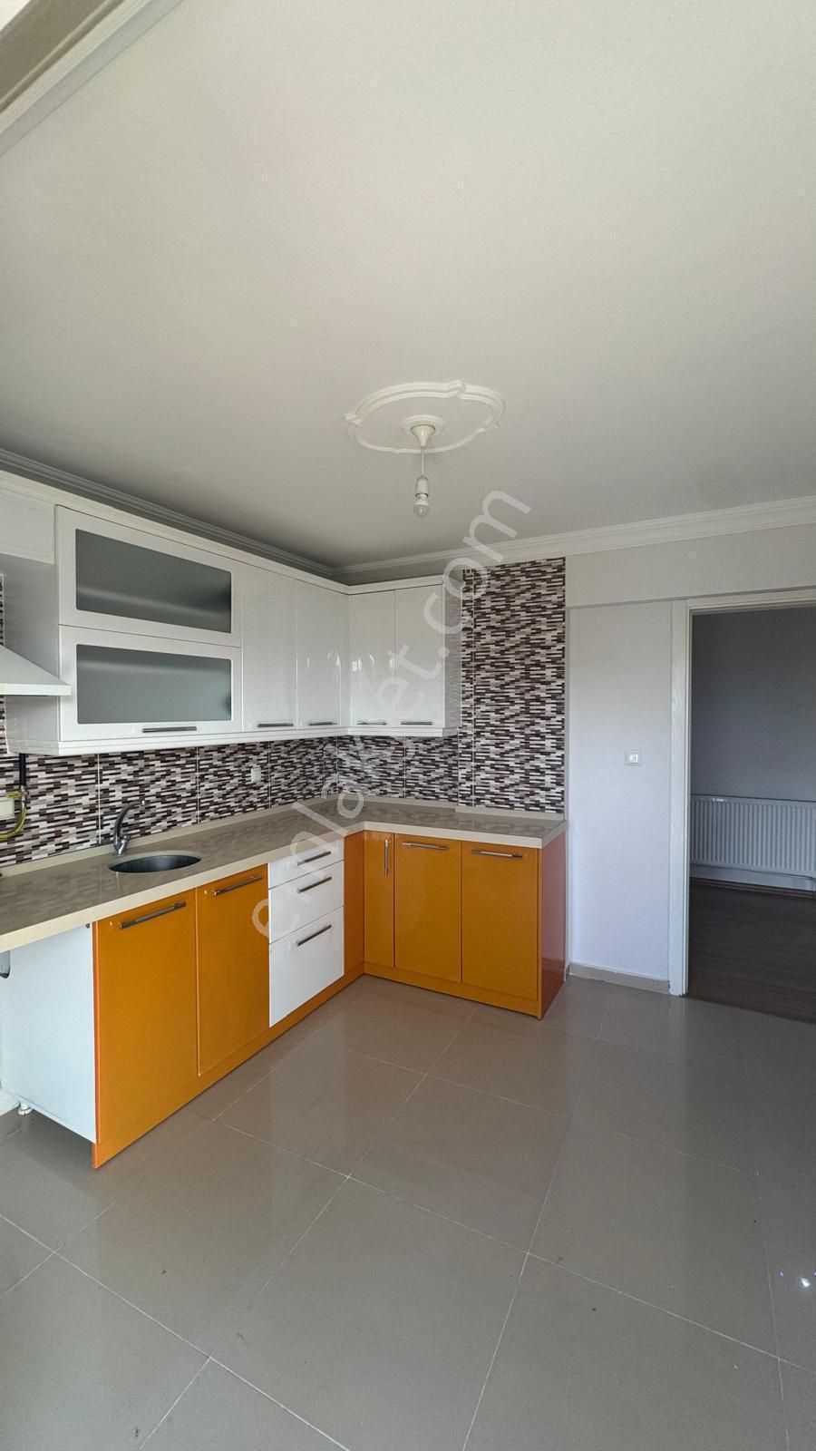 🏡karaali Mahallesi 🏡 ✅3+1 120 M2 3 Katlınım 3 Katı ❇️kombi Petekli